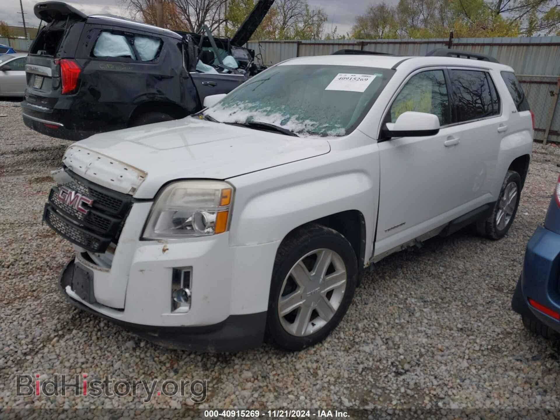 2011 GMC TERRAIN - VIN: 2CTFLTE55B6290662 - Фото 2