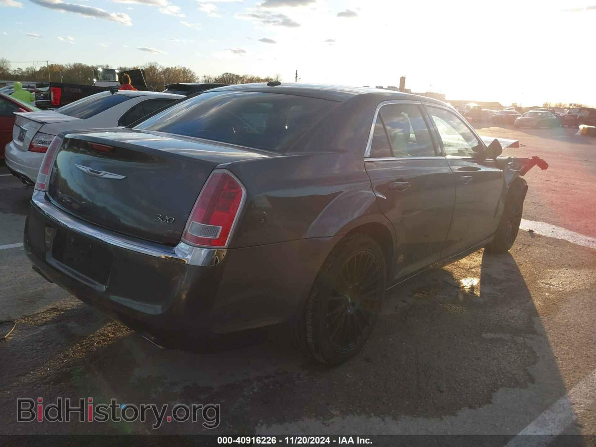 2013 CHRYSLER 300 - VIN: 2C3CCAAG8DH731996 - Фото 4