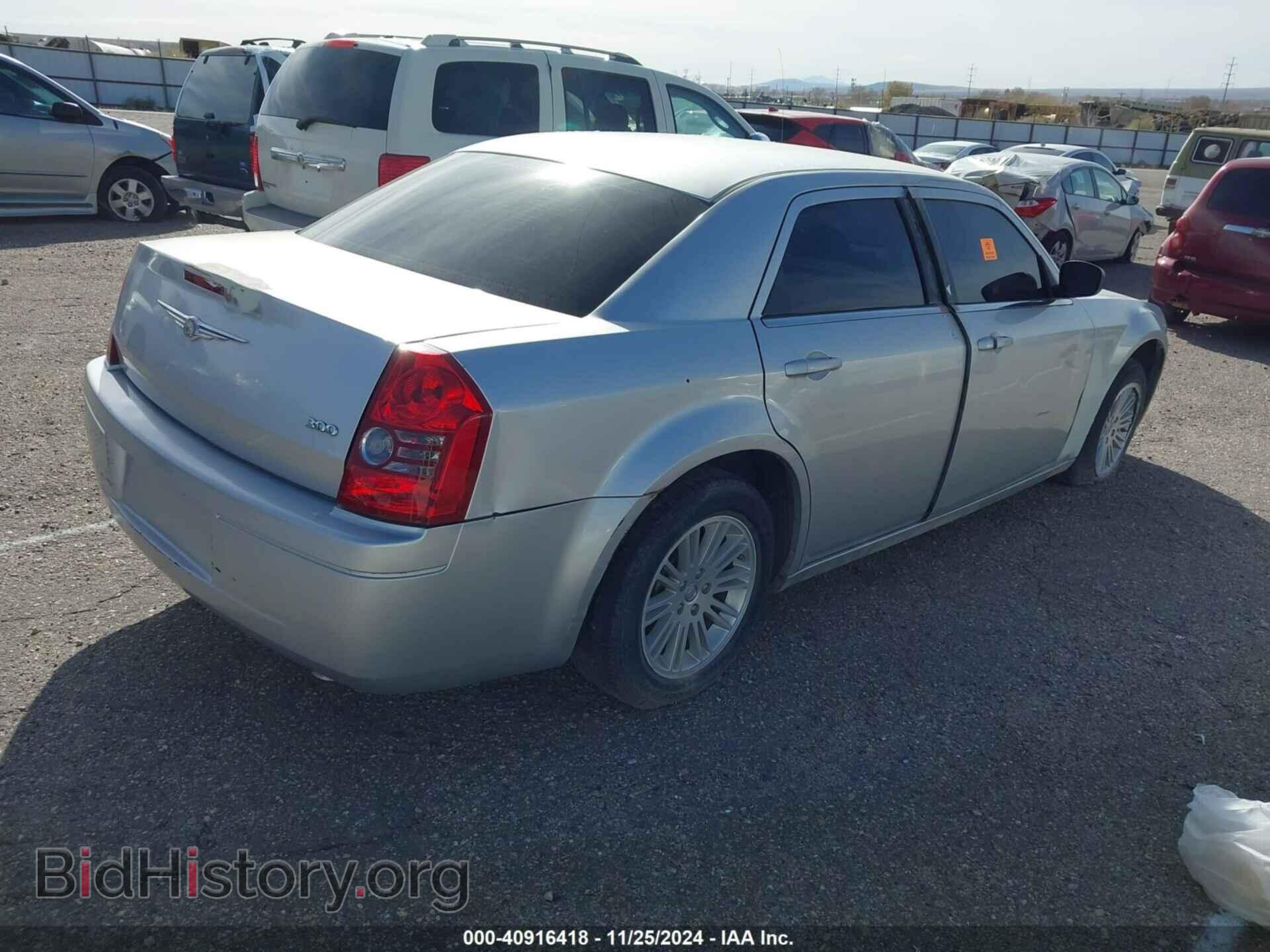 2009 CHRYSLER 300 - VIN: 2C3KA43D89H516602 - Фото 4