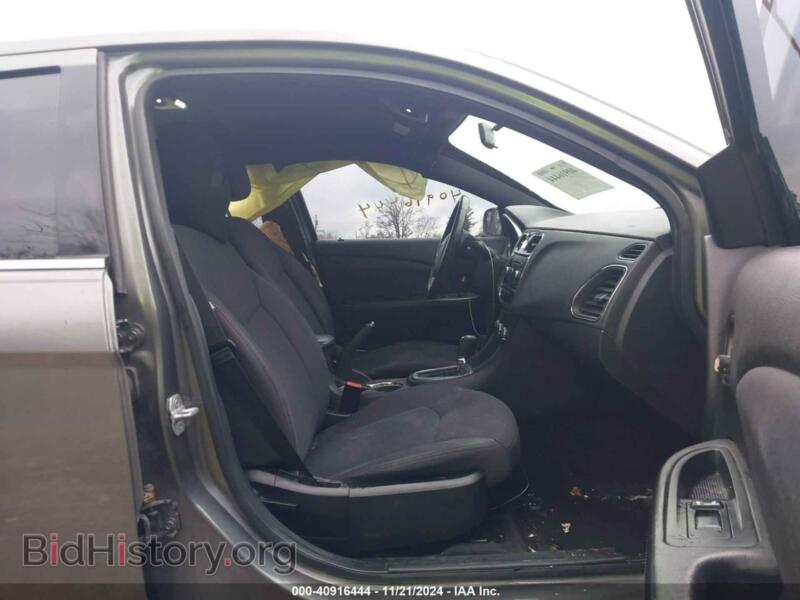 2013 Chrysler 200 (VIN 1C3CCBBG9DN623933) — photo 5 of 19