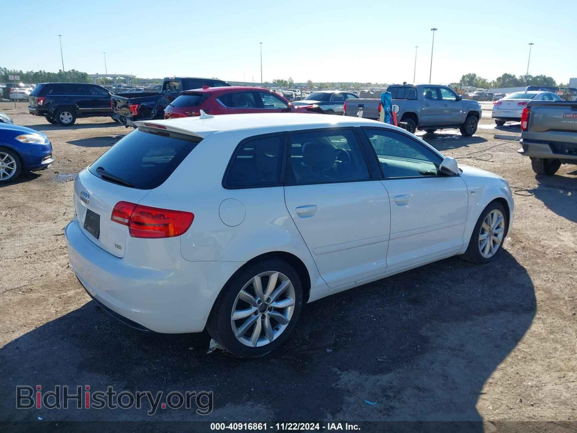 2011 AUDI A3 - VIN: WAUBJBFM4BA053113 - Photo 4