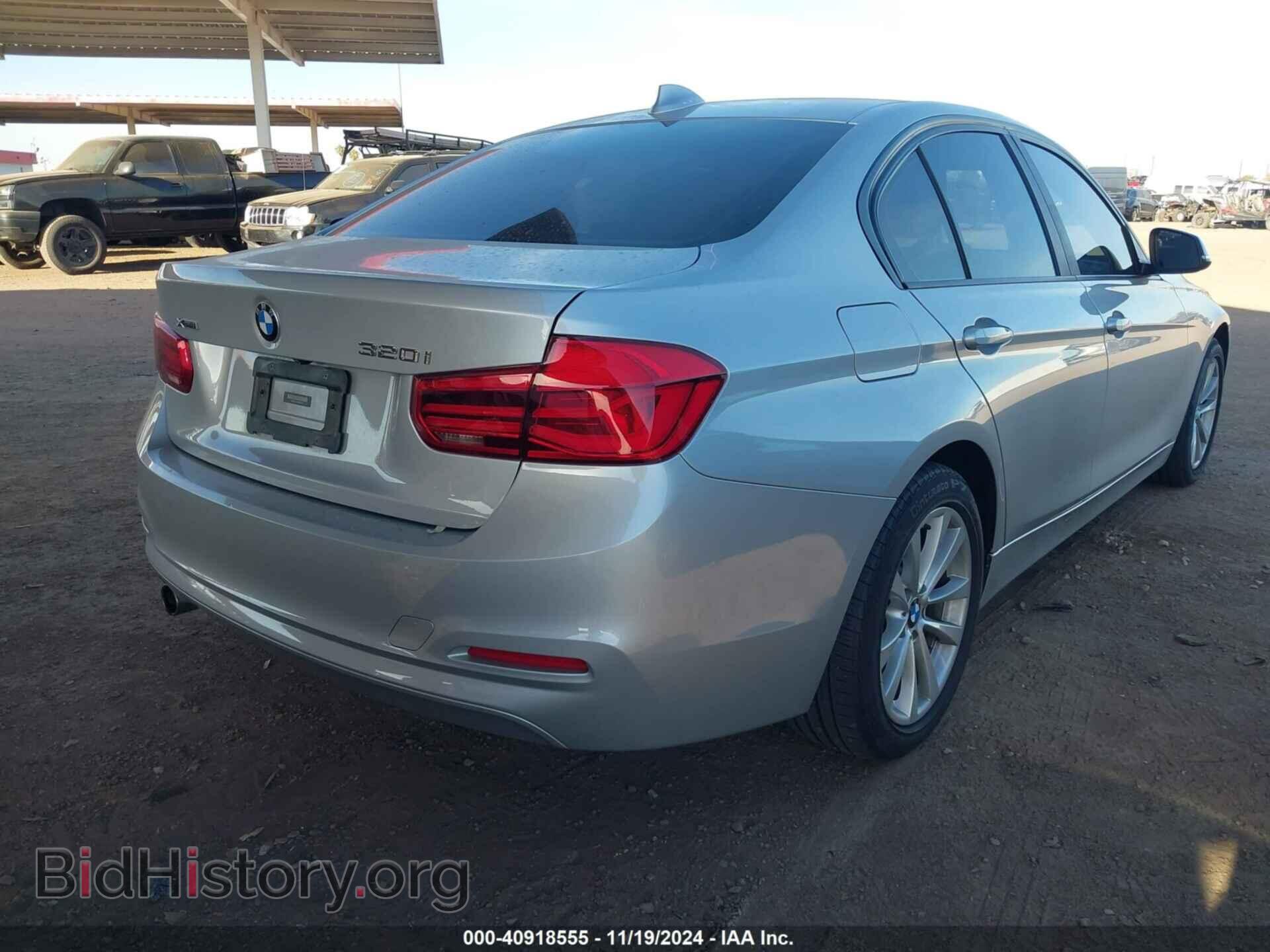 2018 BMW 320I - VIN: WBA8A3C50JA357597 - Фото 4