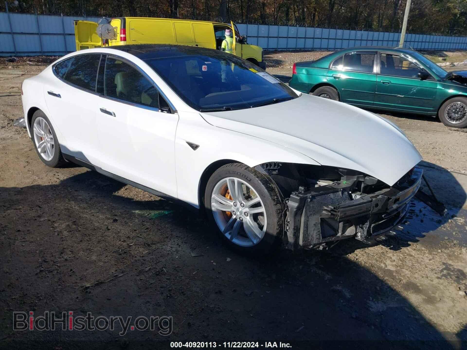 Фотография 5YJSA1S26FF084796 - TESLA MODEL S 2015