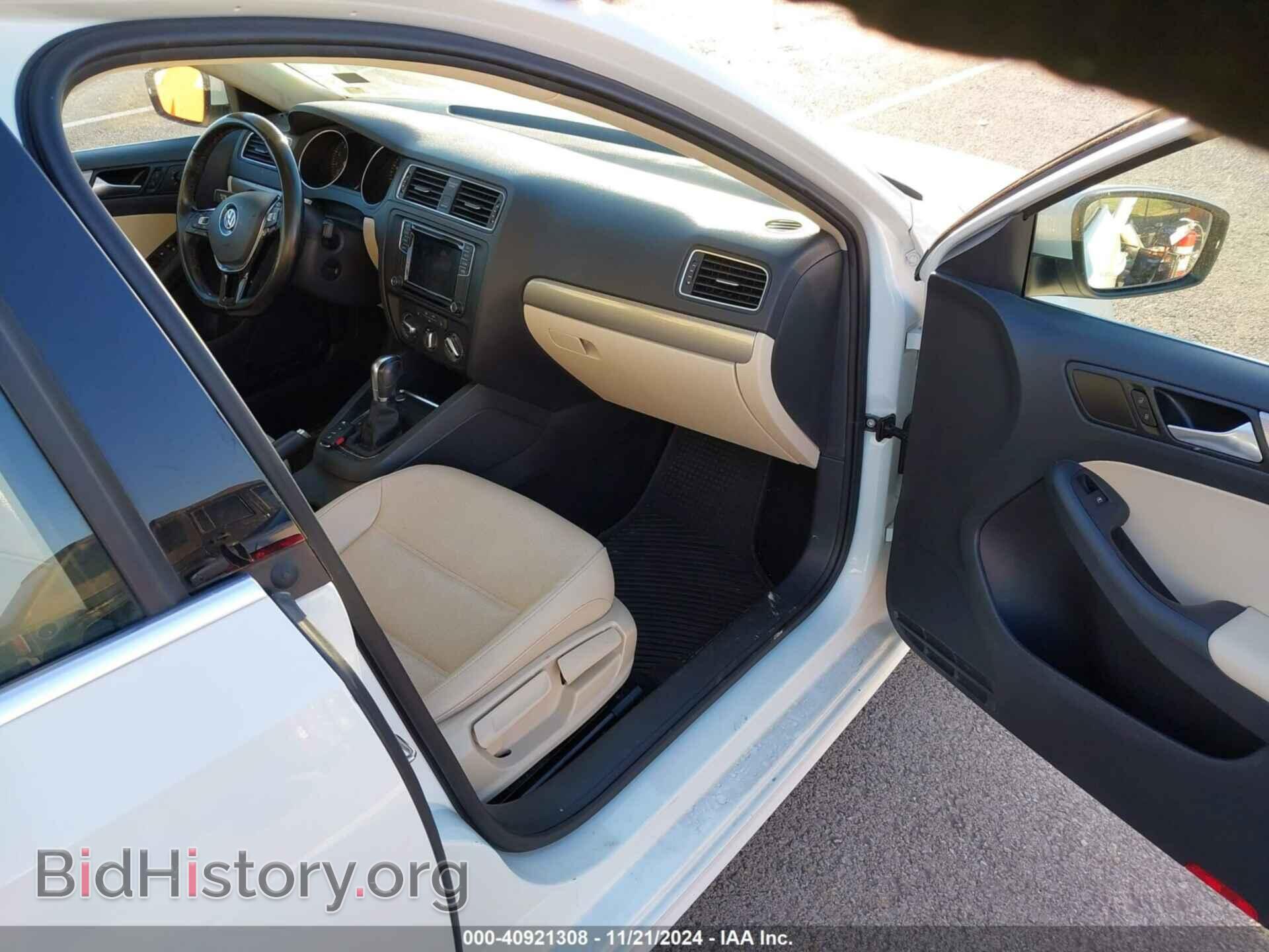 2017 VOLKSWAGEN JETTA - VIN: 3VWDB7AJ2HM311060 - Фото 5