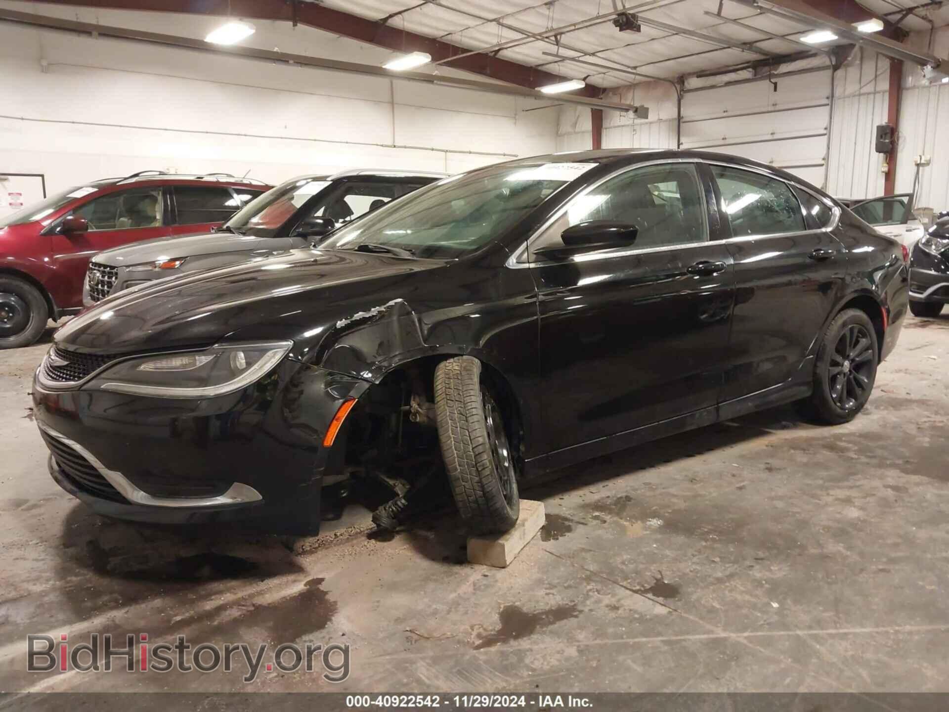 2015 CHRYSLER 200 - VIN: 1C3CCCAB3FN642296 - Фото 2