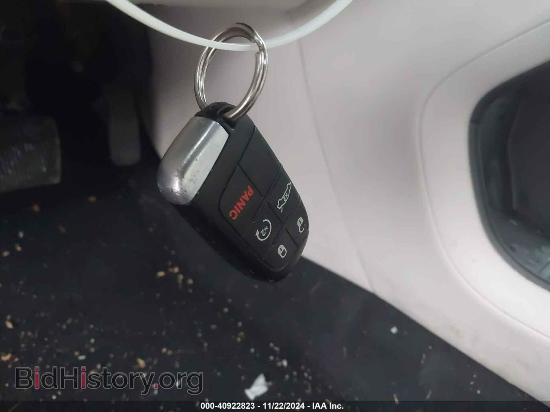 2015 CHRYSLER 200 - VIN: 1C3CCCCG0FN514820 - Photo 11