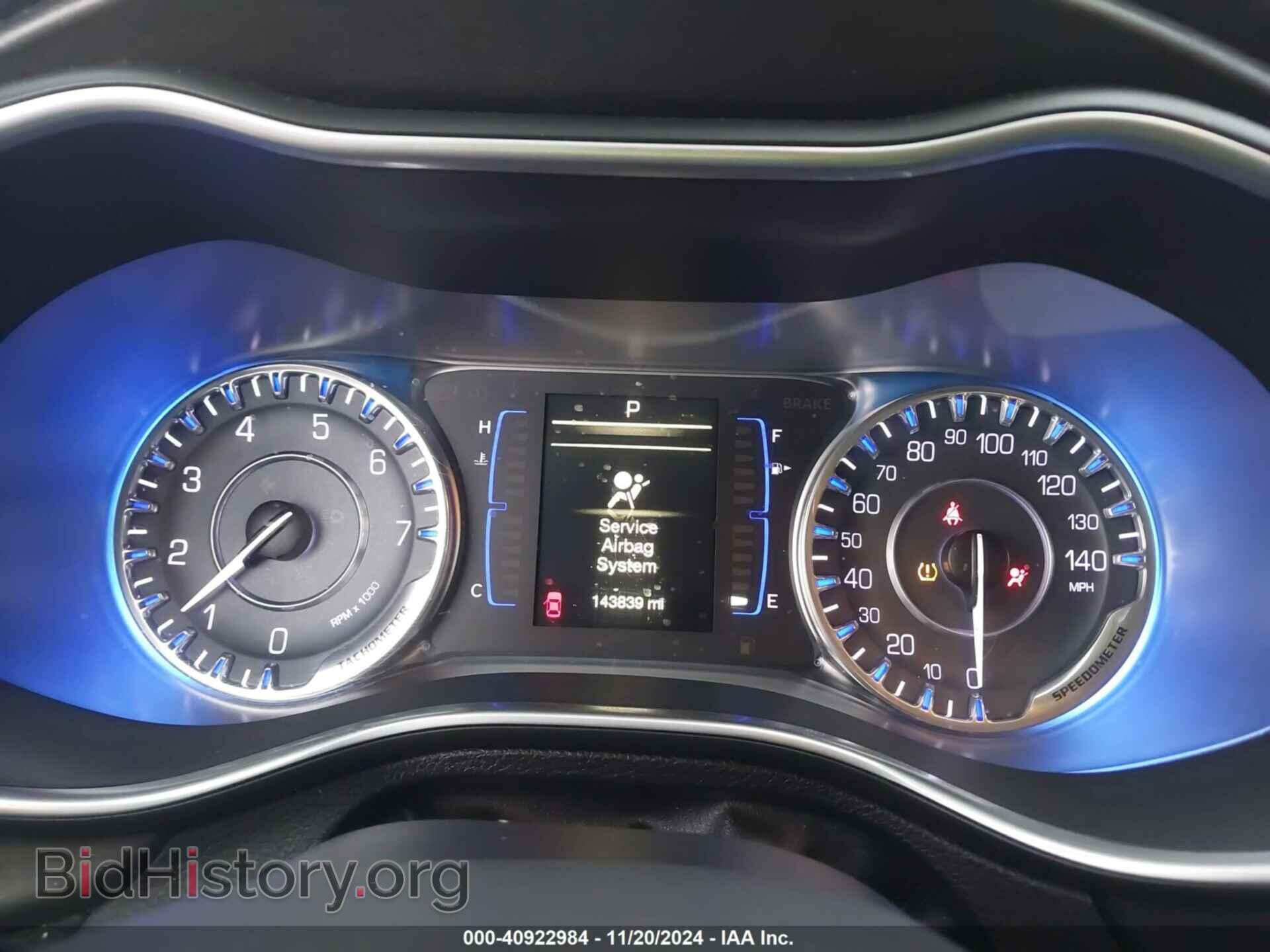 2016 CHRYSLER 200 - VIN: 1C3CCCAB7GN111992 - Фото 7