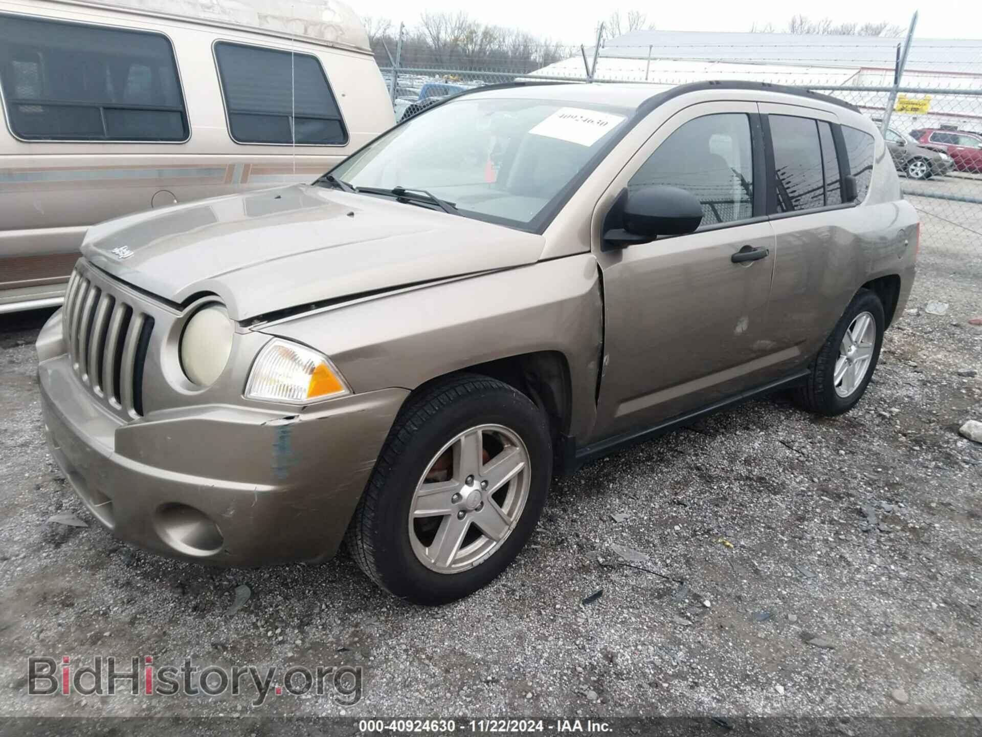 2007 JEEP COMPASS - VIN: 1J8FF47W17D167702 - Фото 2