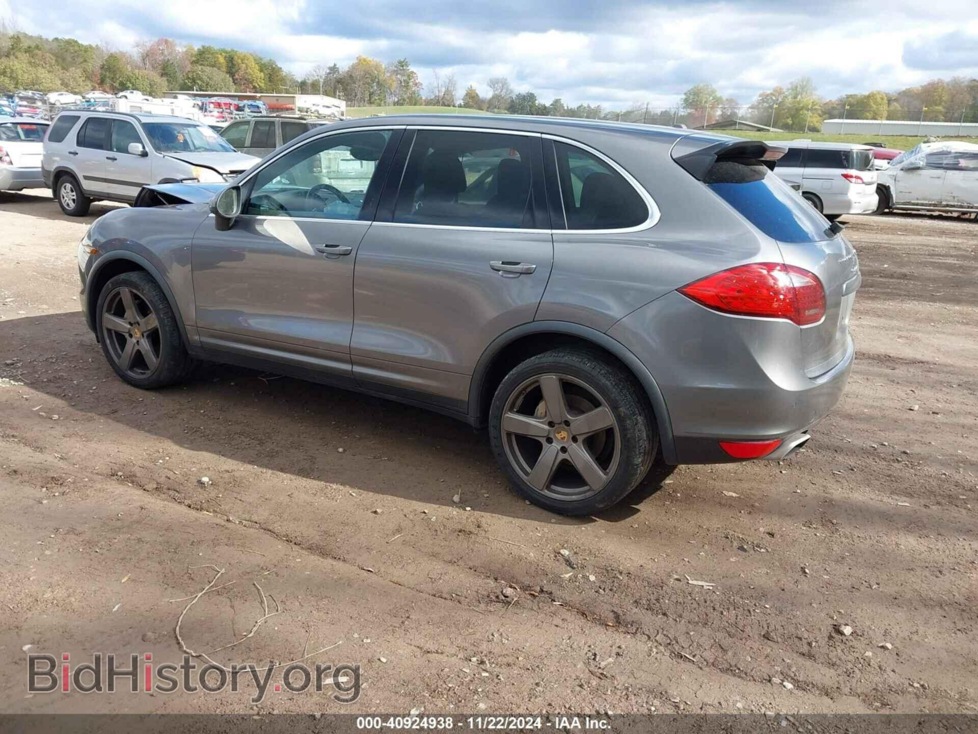 2011 PORSCHE CAYENNE - VIN: WP1AB2A20BLA54487 - Фото 3