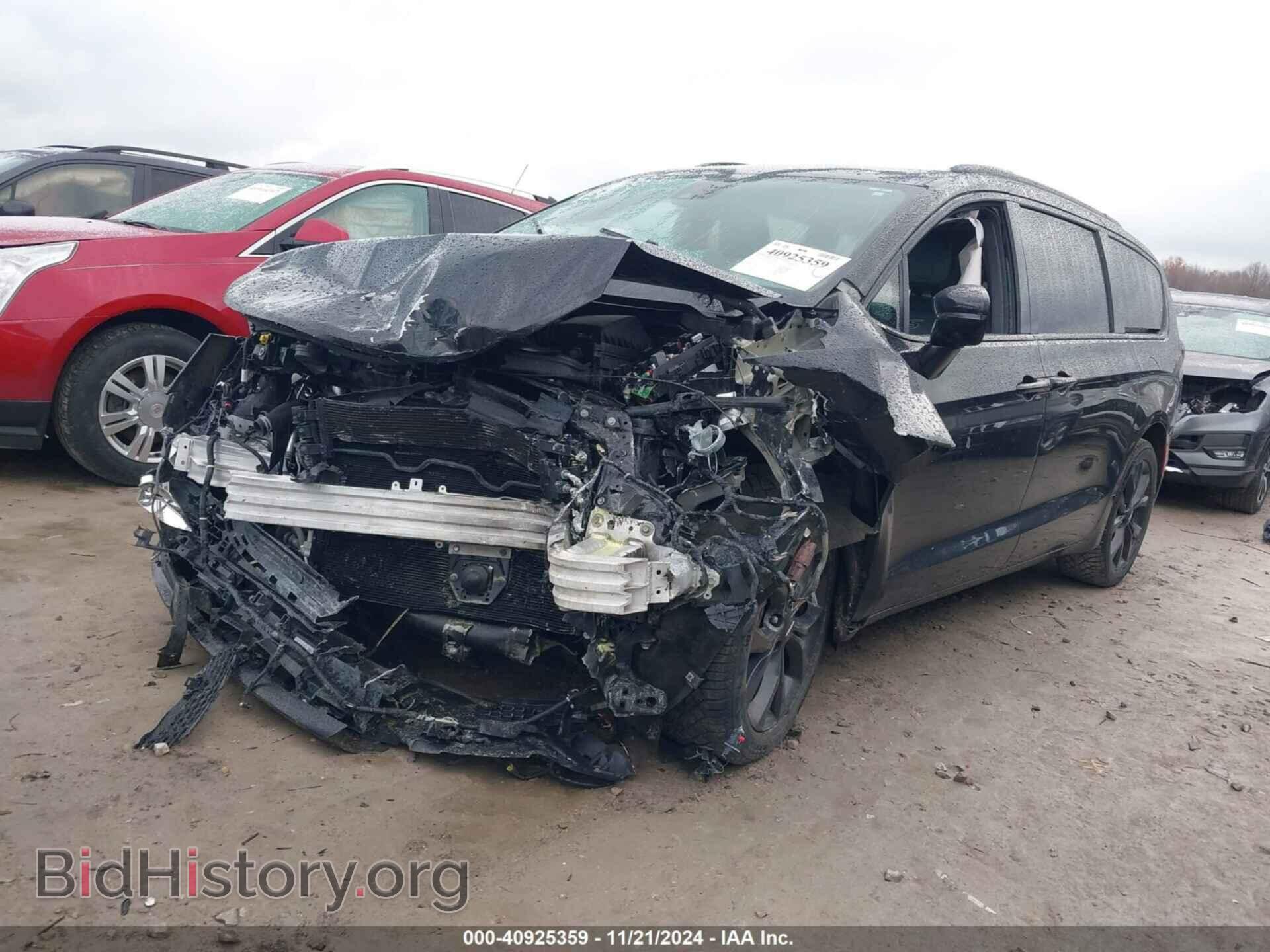 2019 CHRYSLER PACIFICA - VIN: 2C4RC1GG0KR522465 - Photo 2