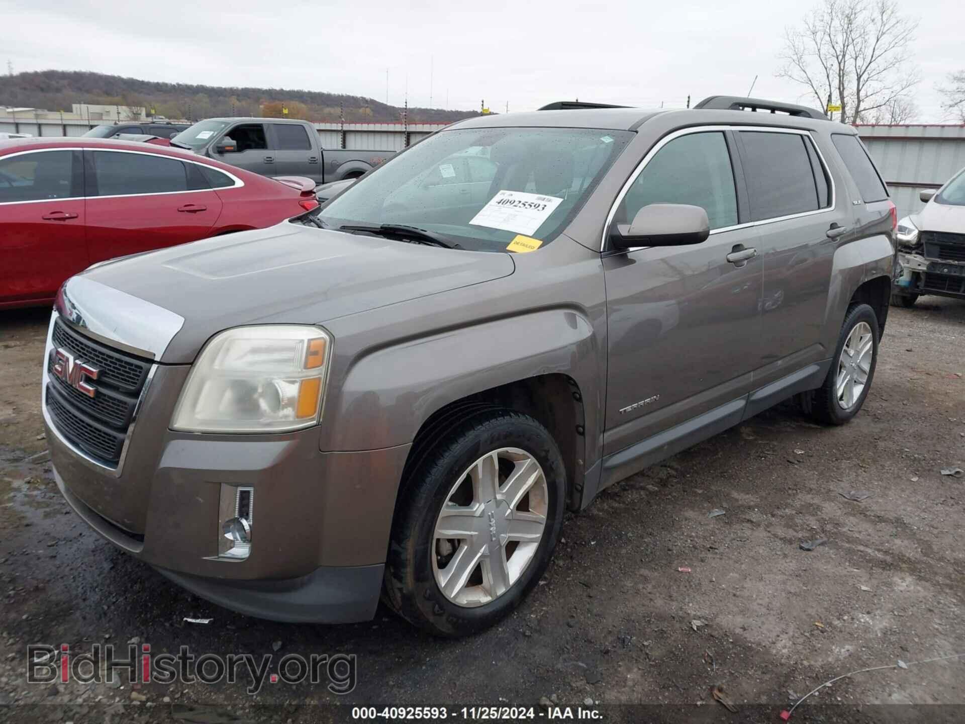 2011 GMC TERRAIN - VIN: 2CTFLSE57B6410665 - Photo 2