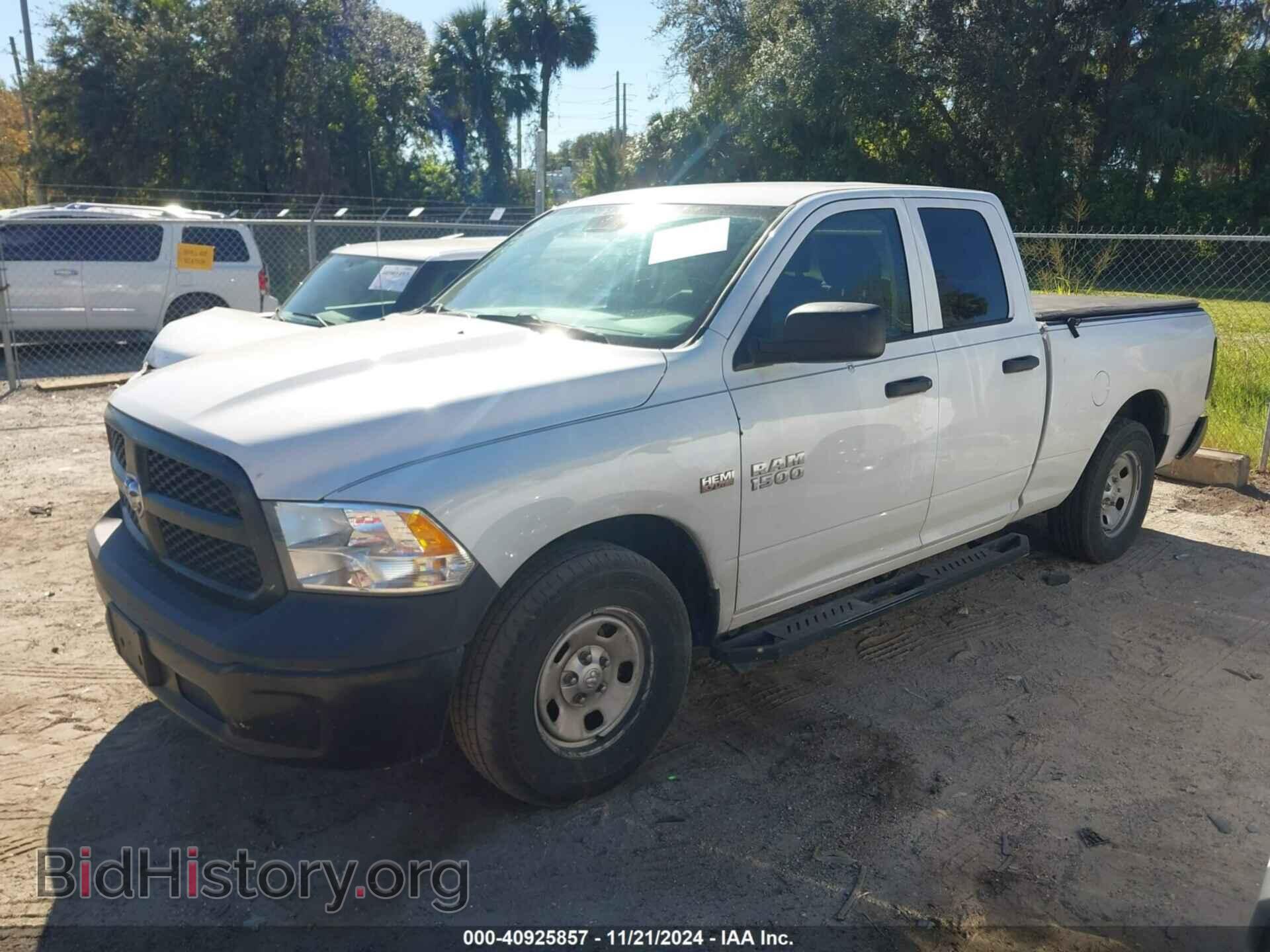 2018 RAM 1500 - VIN: 1C6RR6FT4JS211040 - Фото 2