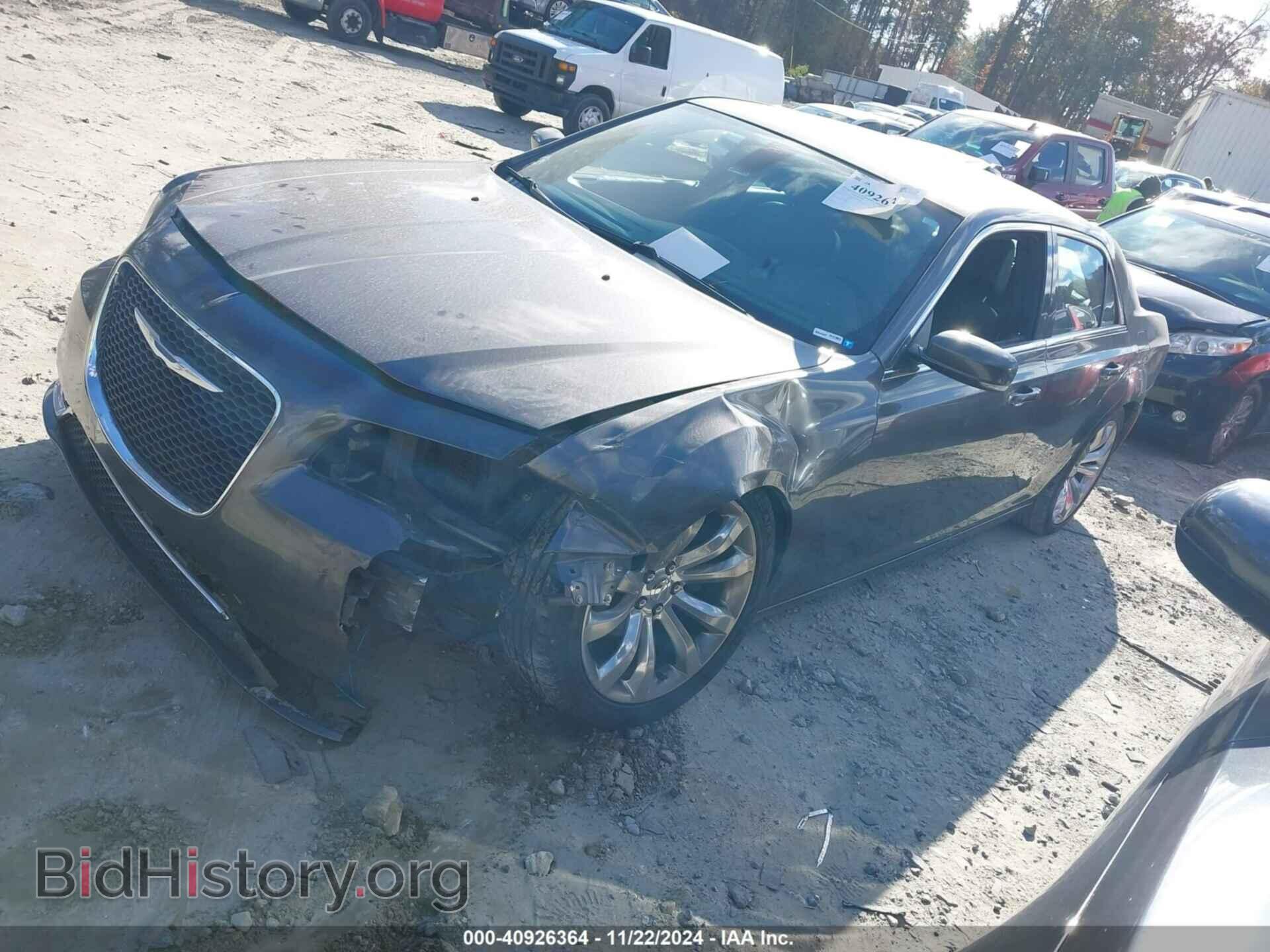 2017 CHRYSLER 300 - VIN: 2C3CCAAGXHH647250 - Фото 2