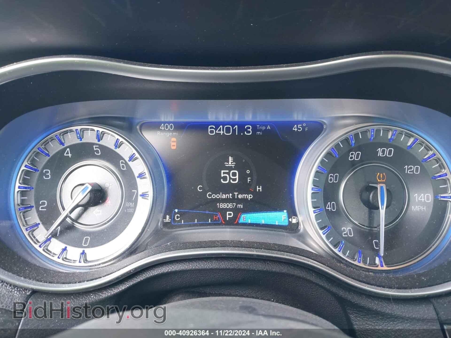 2017 CHRYSLER 300 - VIN: 2C3CCAAGXHH647250 - Фото 15