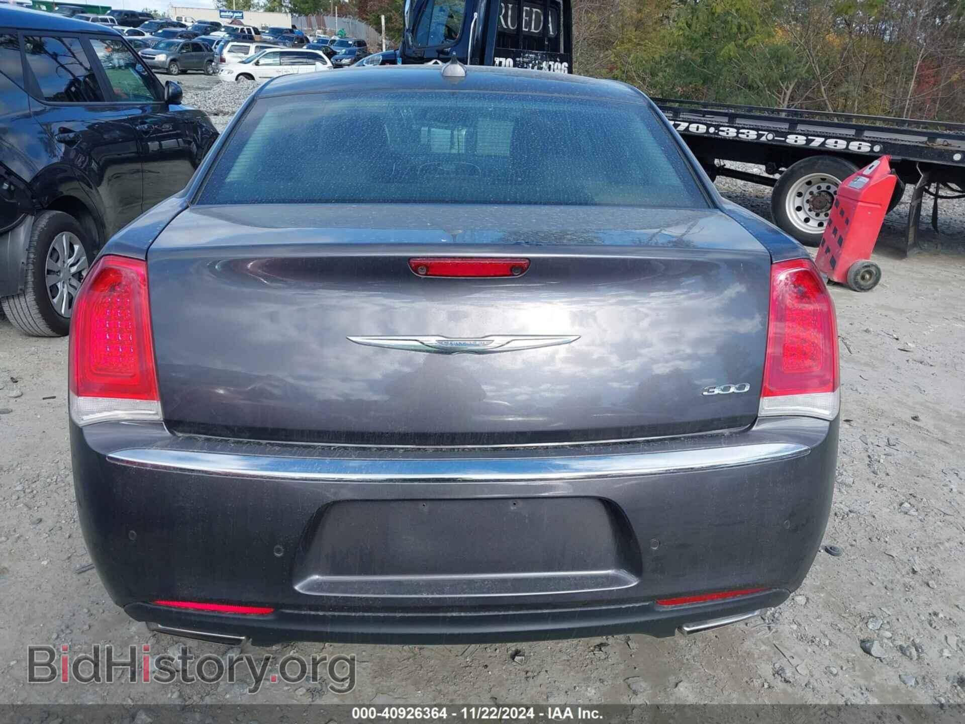 2017 CHRYSLER 300 - VIN: 2C3CCAAGXHH647250 - Фото 16