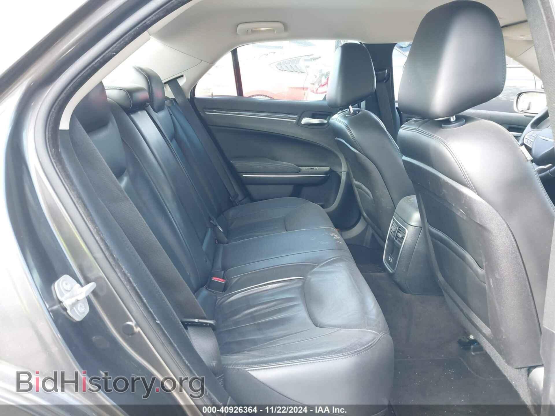 2017 CHRYSLER 300 - VIN: 2C3CCAAGXHH647250 - Фото 8