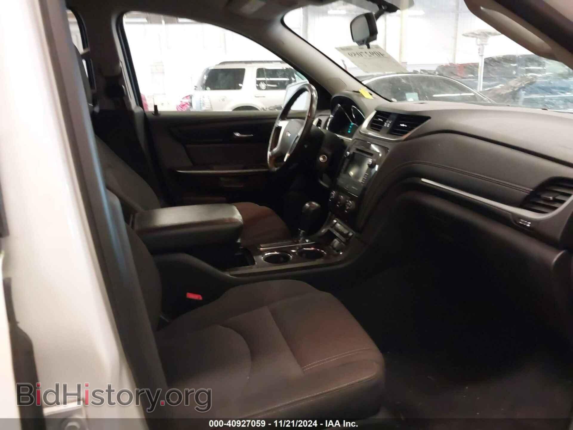2017 CHEVROLET TRAVERSE - VIN: 1GNKVGKD2HJ277894 - Фото 5