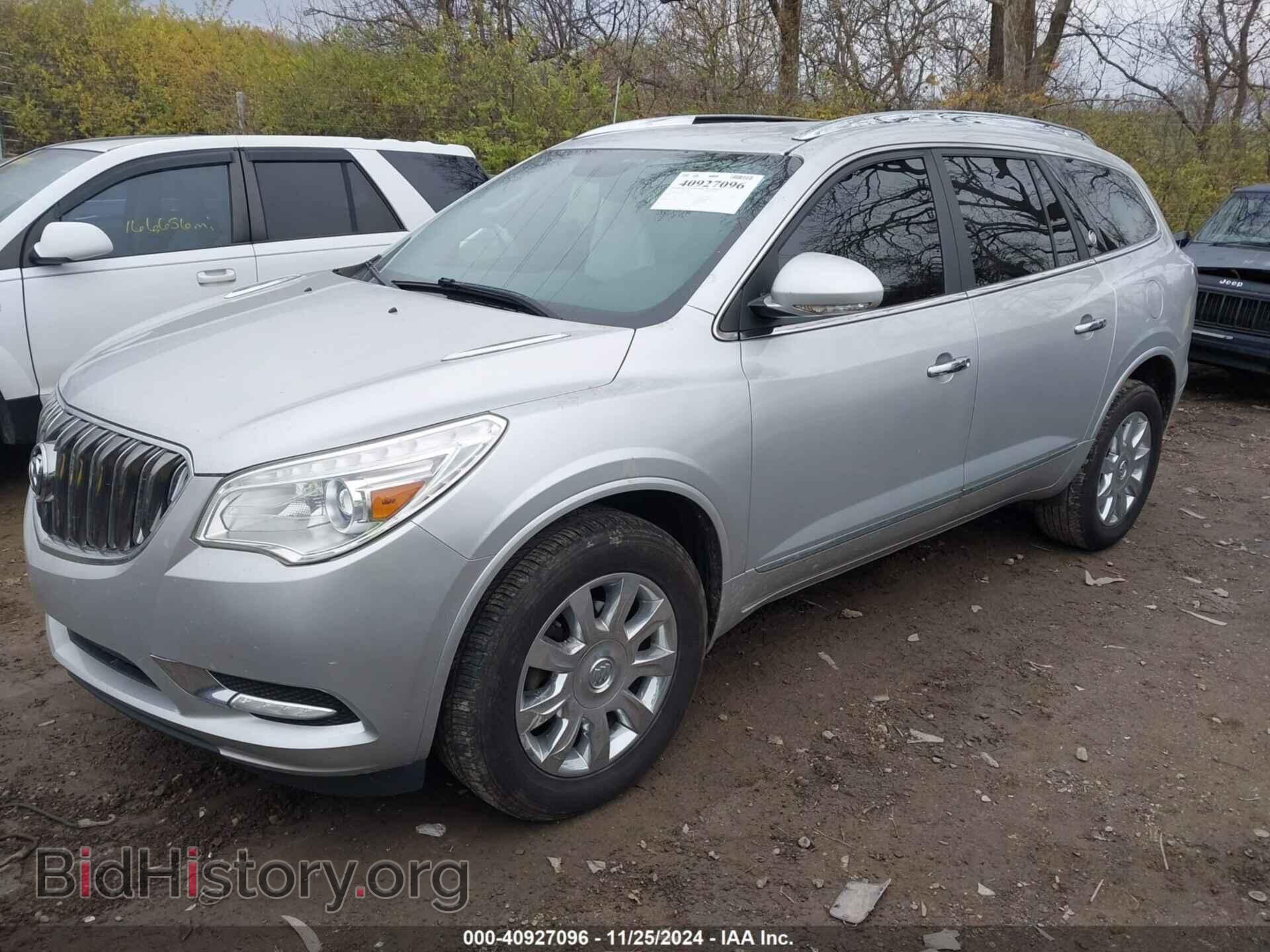 2017 BUICK ENCLAVE - VIN: 5GAKRBKD6HJ336852 - Photo 2