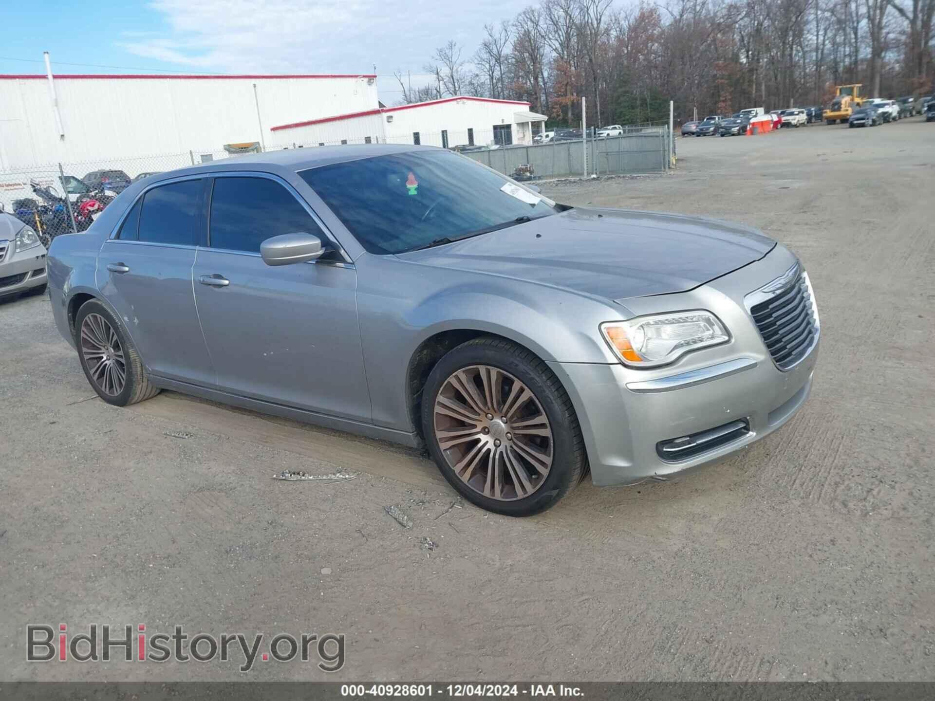 Фотография 2C3CCAAG4DH572376 - CHRYSLER 300 2013