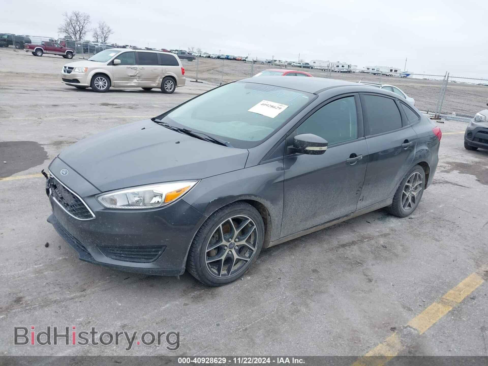 2017 FORD FOCUS - VIN: 1FADP3FEXHL221817 - Фото 2