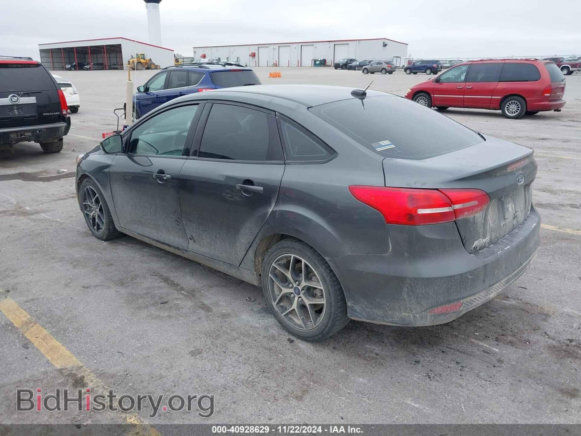 2017 FORD FOCUS - VIN: 1FADP3FEXHL221817 - Фото 3