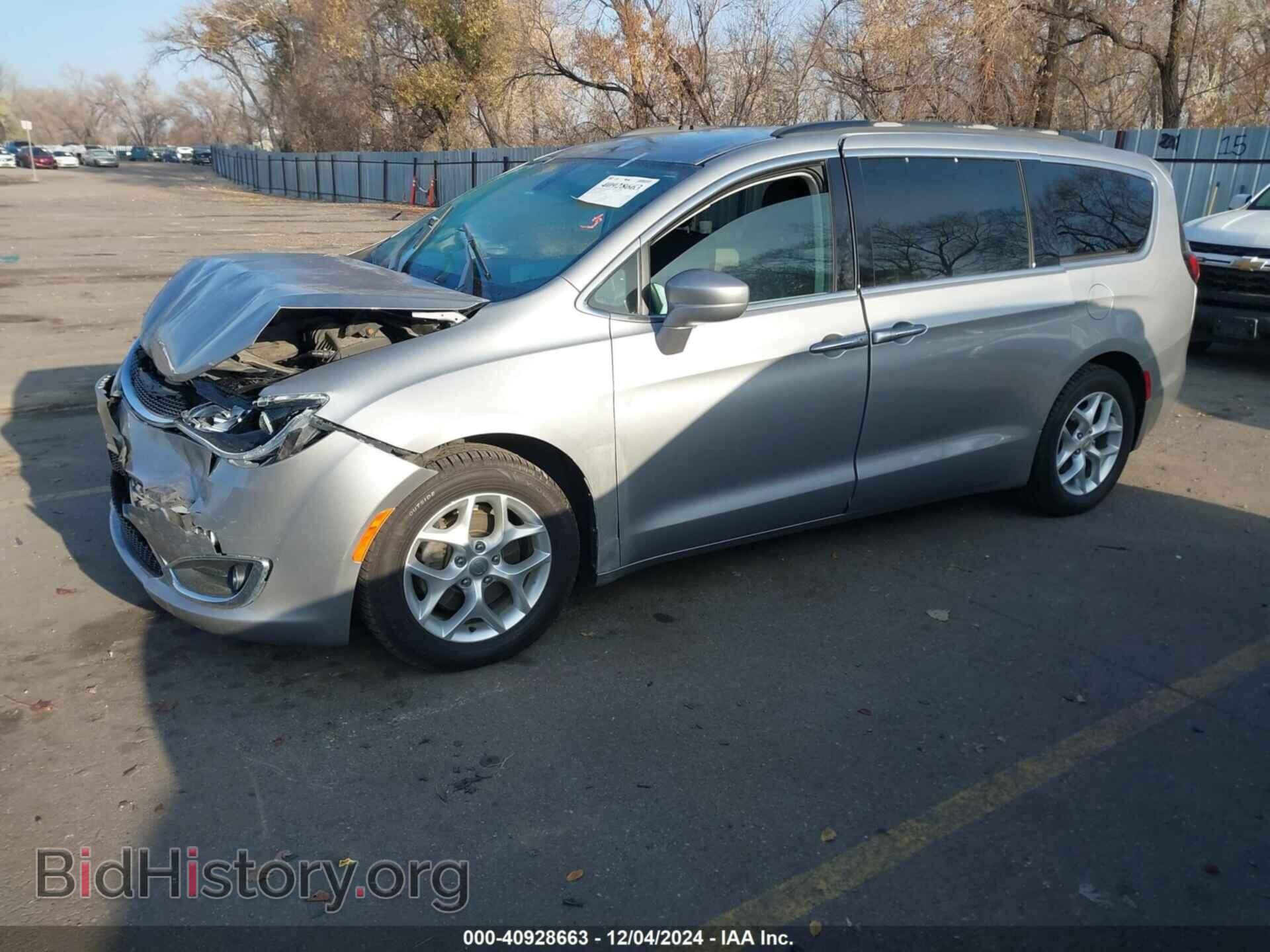 2018 CHRYSLER PACIFICA - VIN: 2C4RC1FG9JR126423 - Фото 2