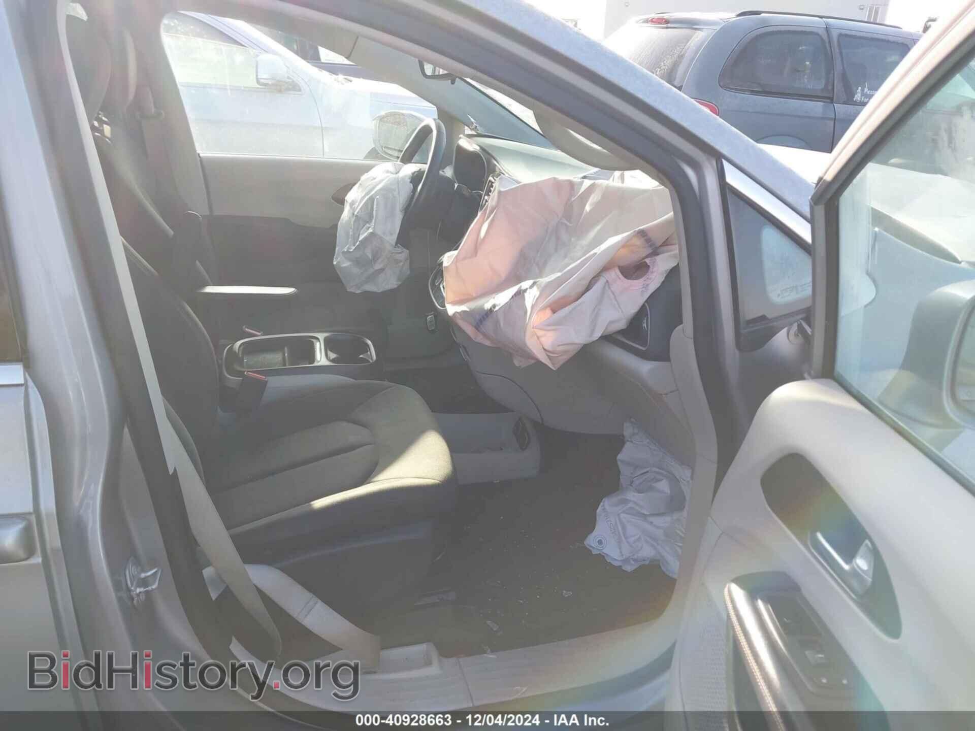 2018 CHRYSLER PACIFICA - VIN: 2C4RC1FG9JR126423 - Фото 5