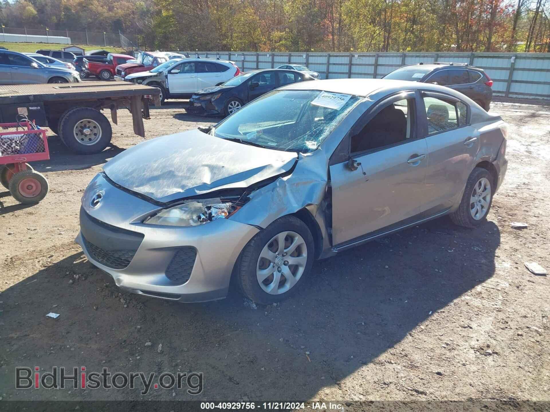 2013 MAZDA MAZDA3 - VIN: JM1BL1TF0D1746809 - Фото 2