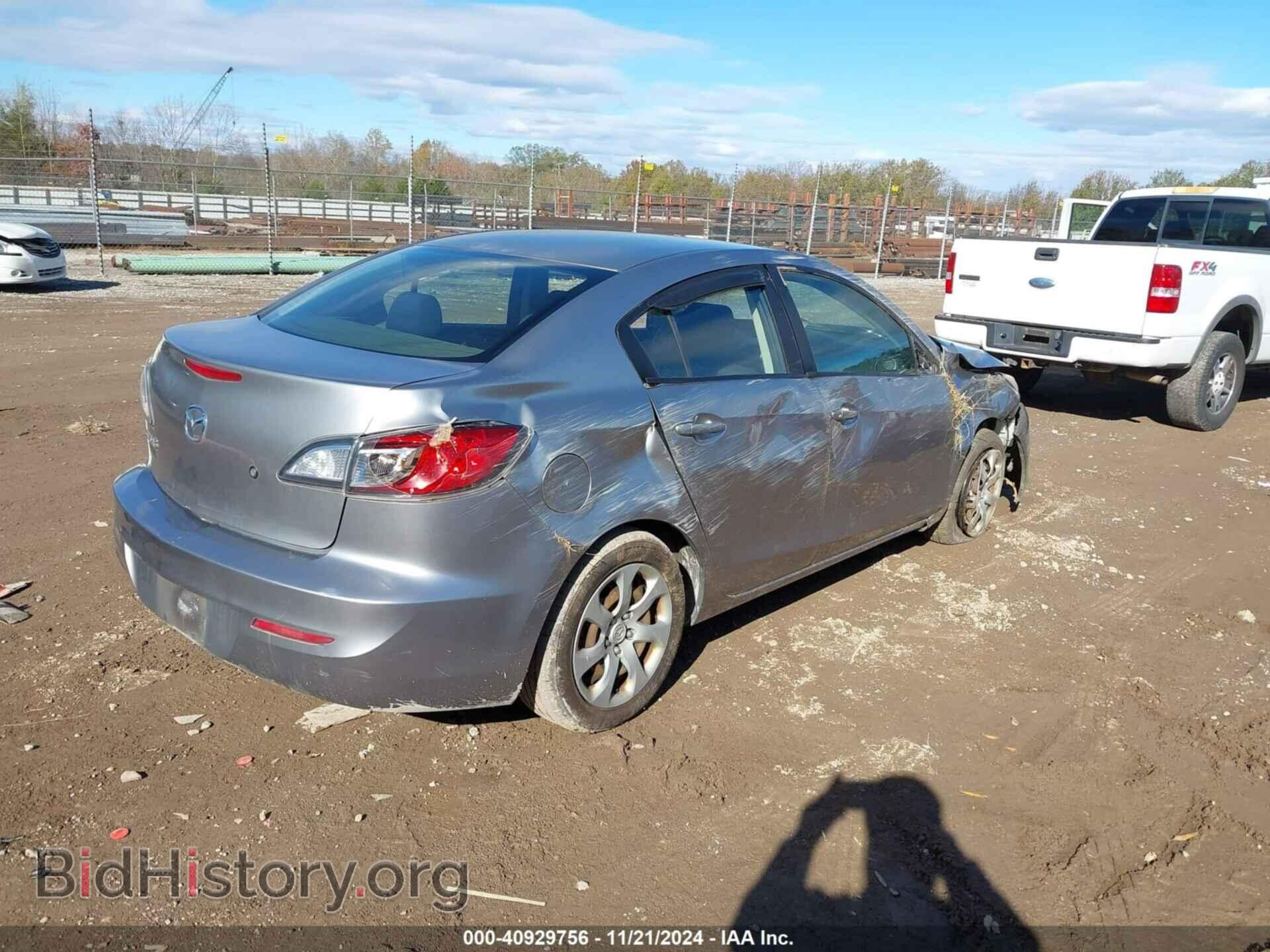 2013 MAZDA MAZDA3 - VIN: JM1BL1TF0D1746809 - Фото 4