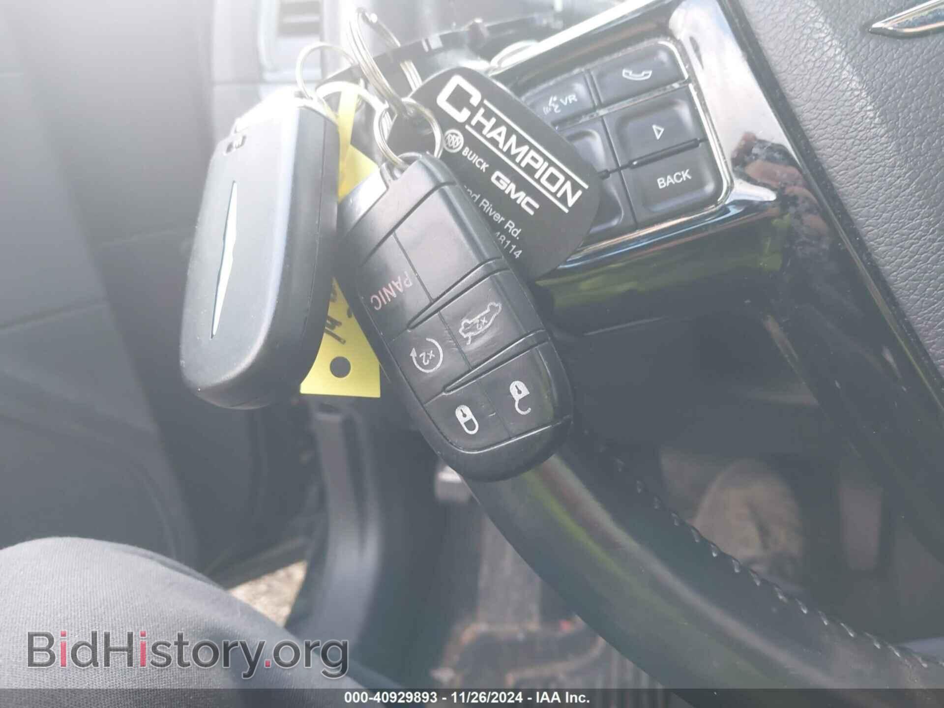 2014 CHRYSLER 300 - VIN: 2C3CCAGG9EH361487 - Фото 11
