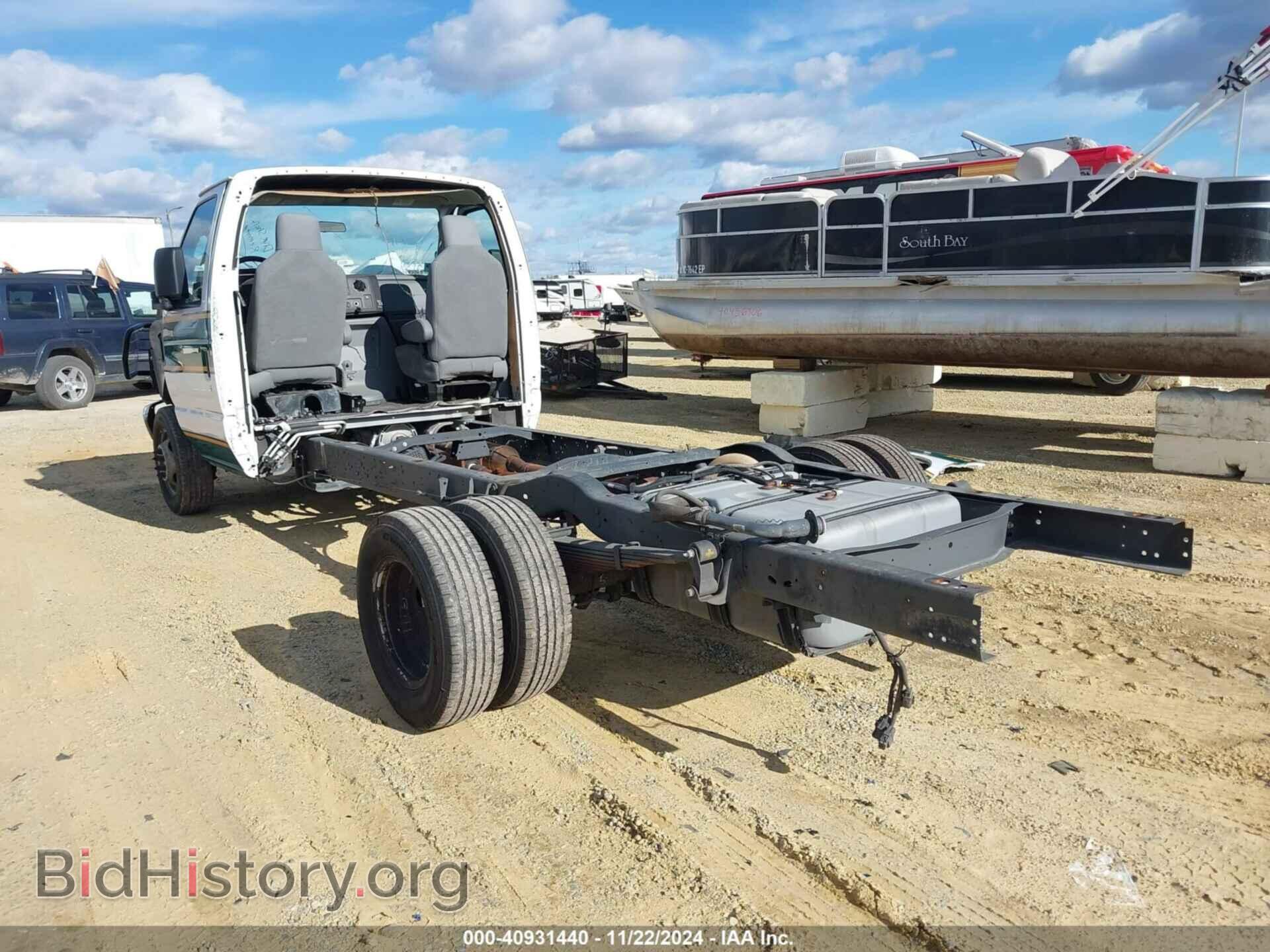 2018 FORD E-450 CUTAWAY - VIN: 1FDXE4FS8JDC07788 - Фото 3