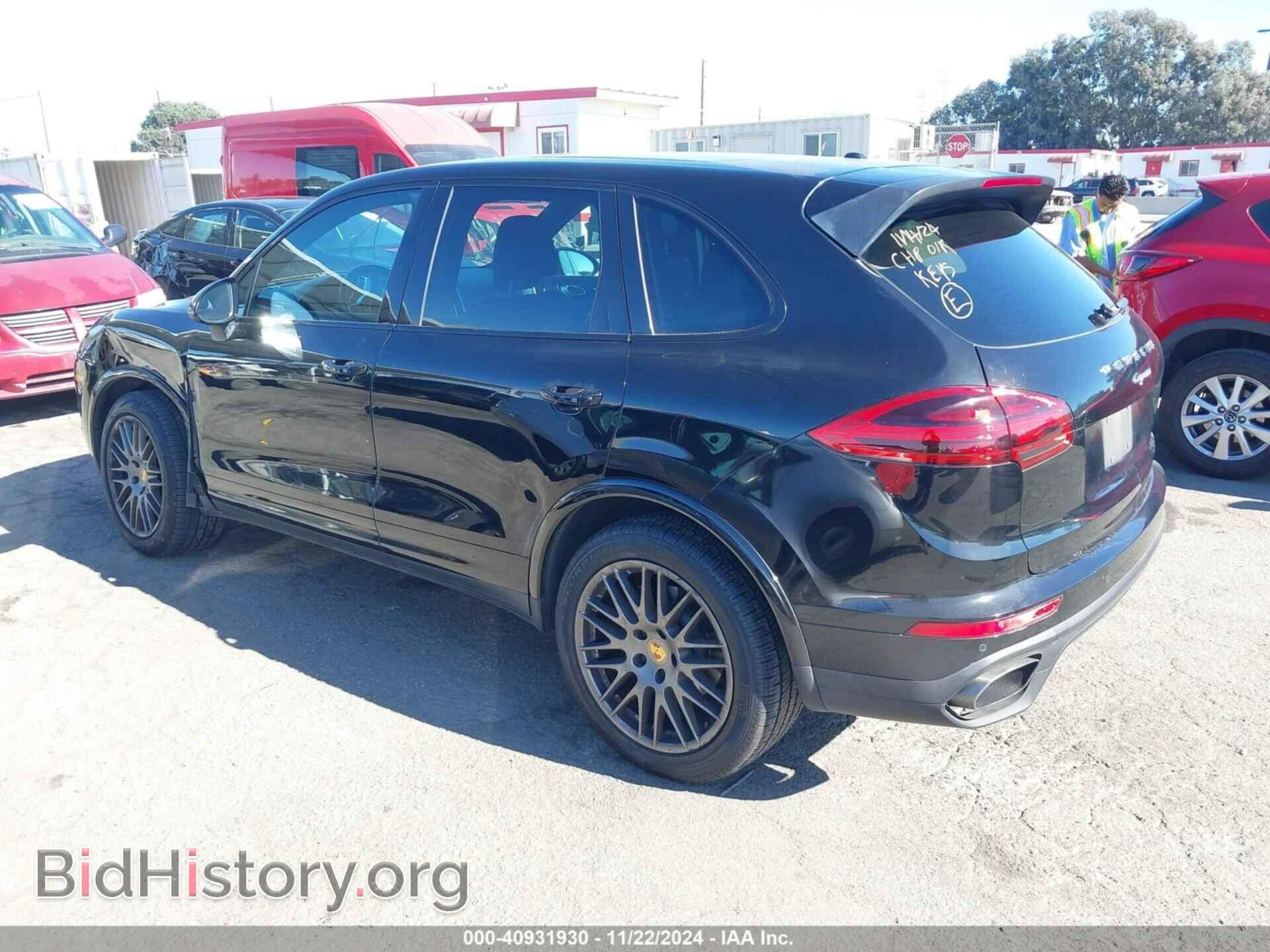 2017 PORSCHE CAYENNE - VIN: WP1AA2A22HKA81336 - Фото 3