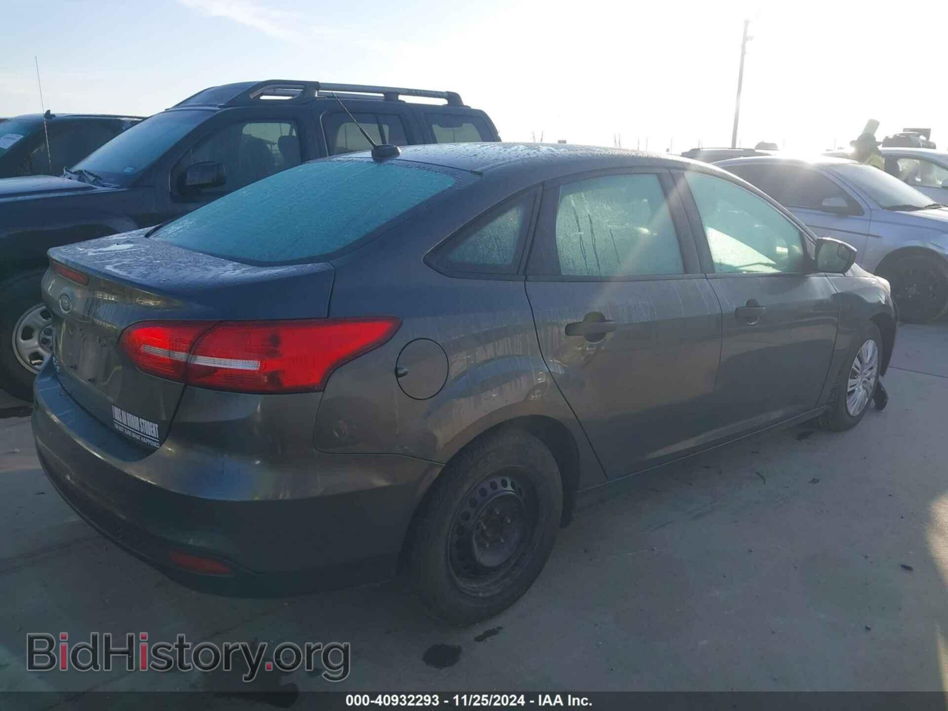 2018 FORD FOCUS - VIN: 1FADP3E22JL302999 - Фото 4