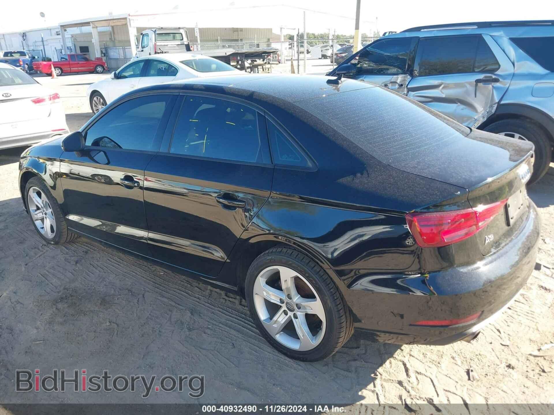 2018 AUDI A3 - VIN: WAUB8GFF8J1033634 - Фото 3
