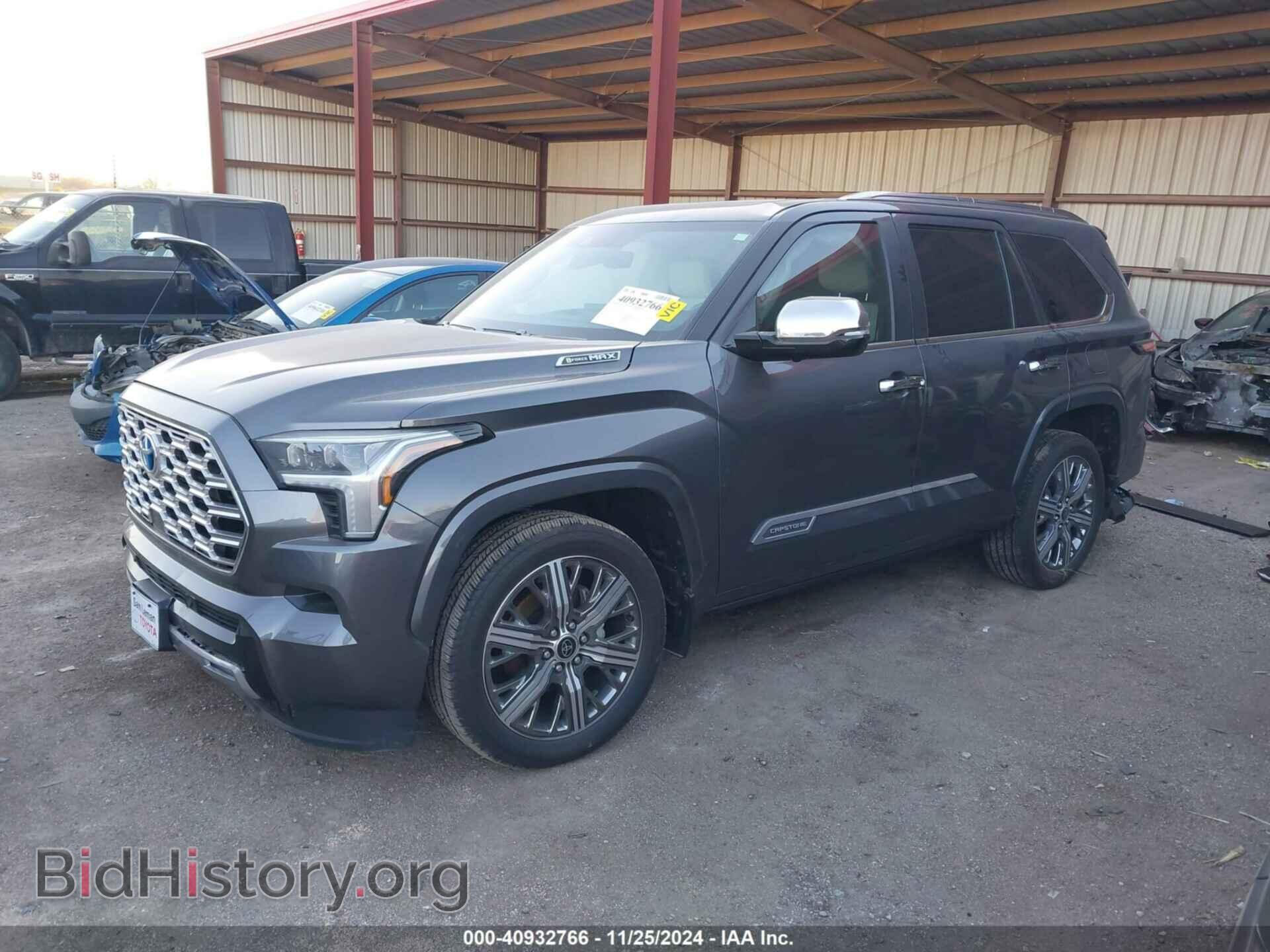2024 TOYOTA SEQUOIA - VIN: 7SVAAABA7RX023170 - Фото 2