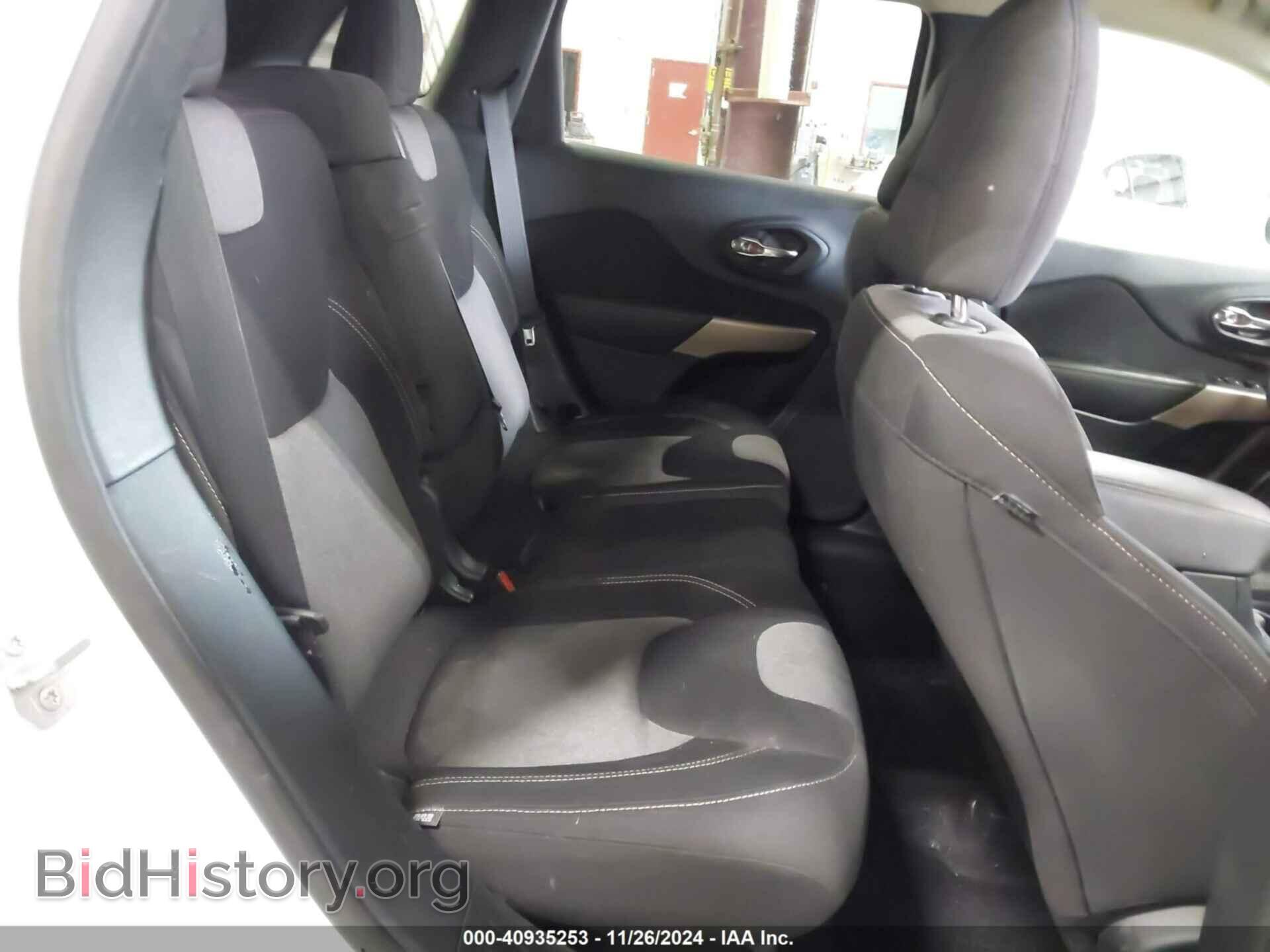 2018 JEEP CHEROKEE - VIN: 1C4PJMCB4JD581576 - Фото 8
