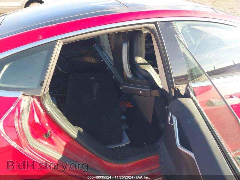 2016 Tesla MODEL S (VIN 5YJSA1E45GF144145) — фото 8 из 16