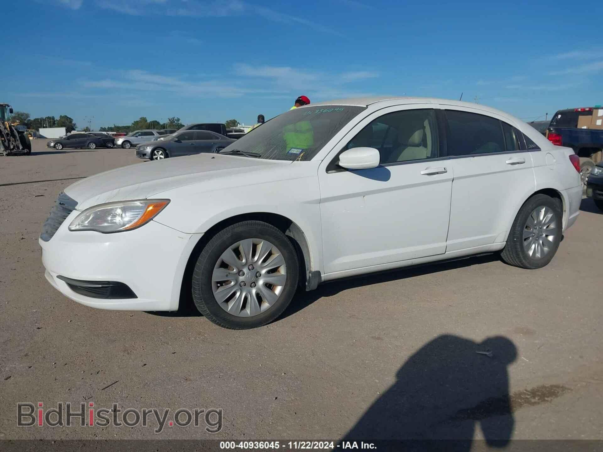 2013 CHRYSLER 200 - VIN: 1C3CCBAB7DN691556 - Фото 2