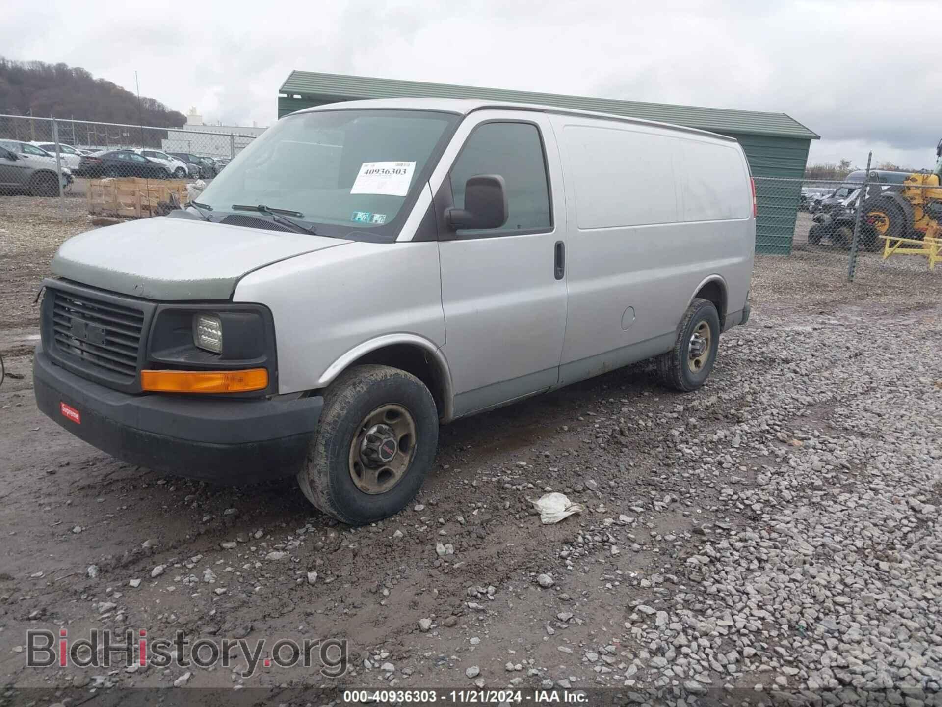 2011 GMC SAVANA 2500 - VIN: 1GTW7FCA2B1145552 - Фото 2