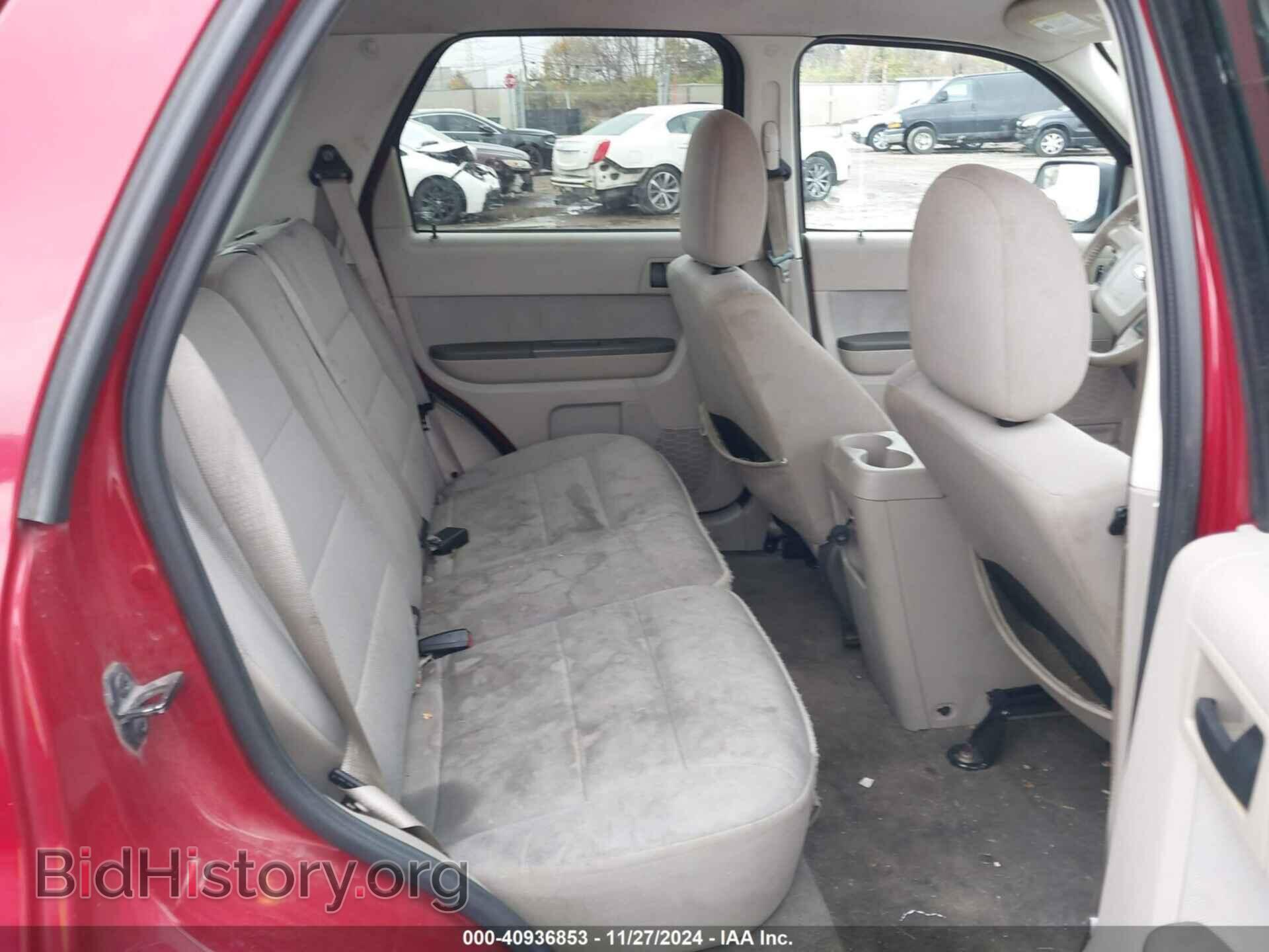 2011 FORD ESCAPE - VIN: 1FMCU0D77BKB11804 - Фото 8