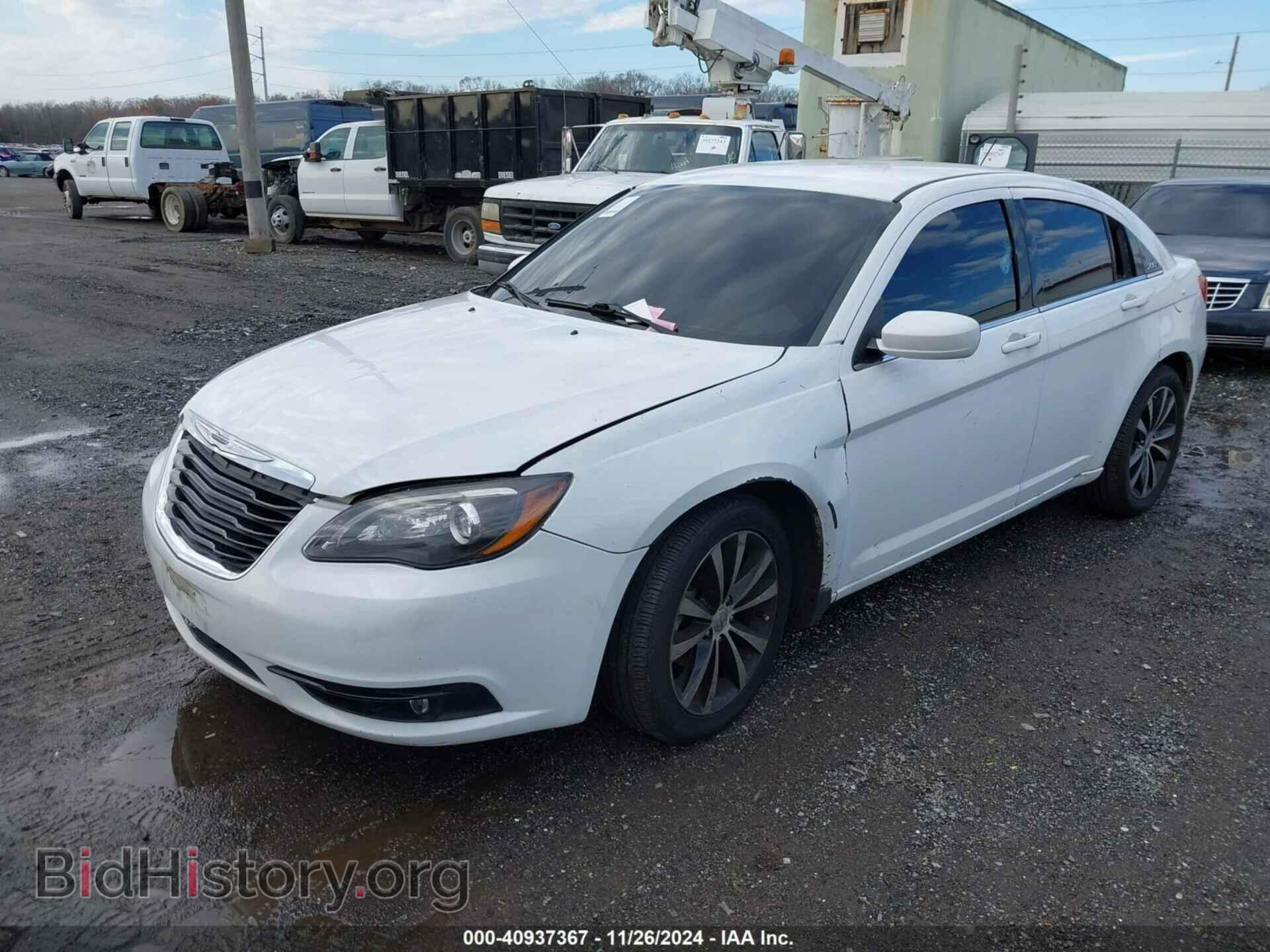 2012 CHRYSLER 200 - VIN: 1C3CCBHG1CN302927 - Фото 2
