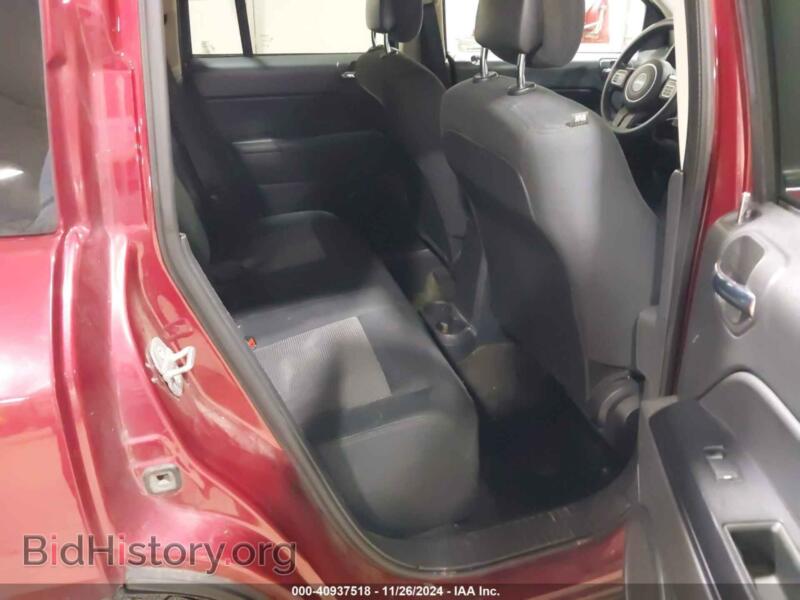 2014 Jeep COMPASS (VIN 1C4NJDBB9ED865364) — фото 8 из 11