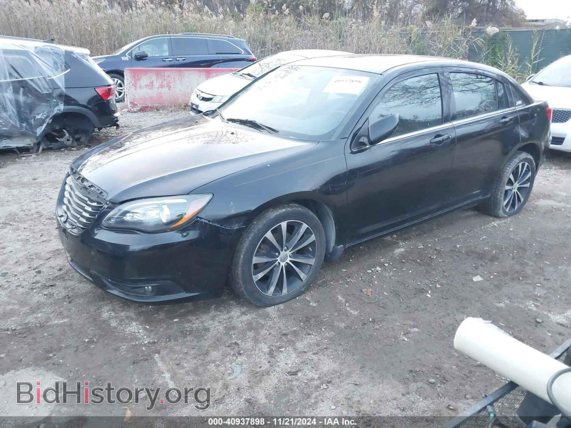 2012 CHRYSLER 200 - VIN: 1C3CCBBG9CN298683 - Фото 2