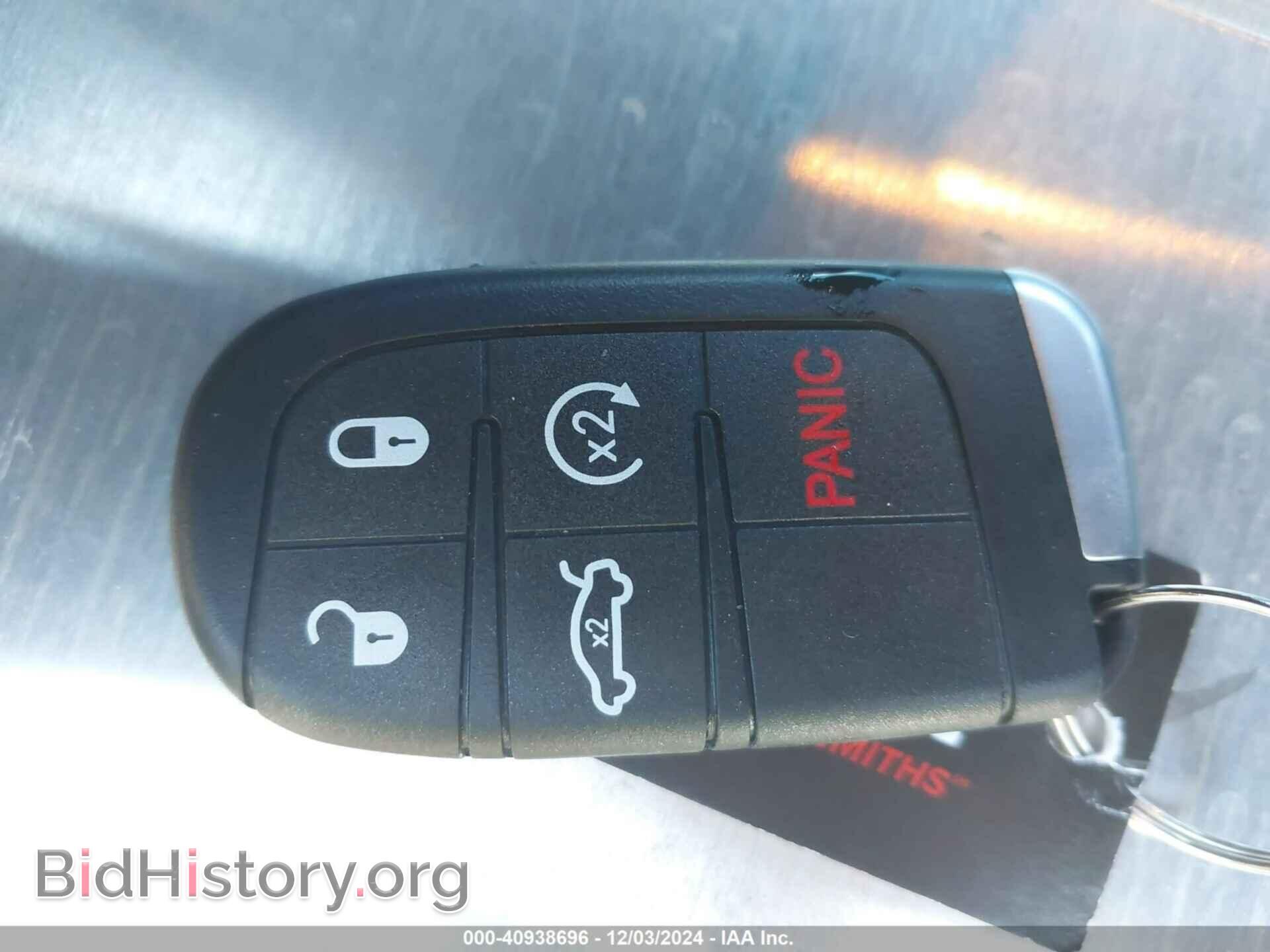 2012 CHRYSLER 300 - VIN: 2C3CCACG4CH250834 - Фото 11