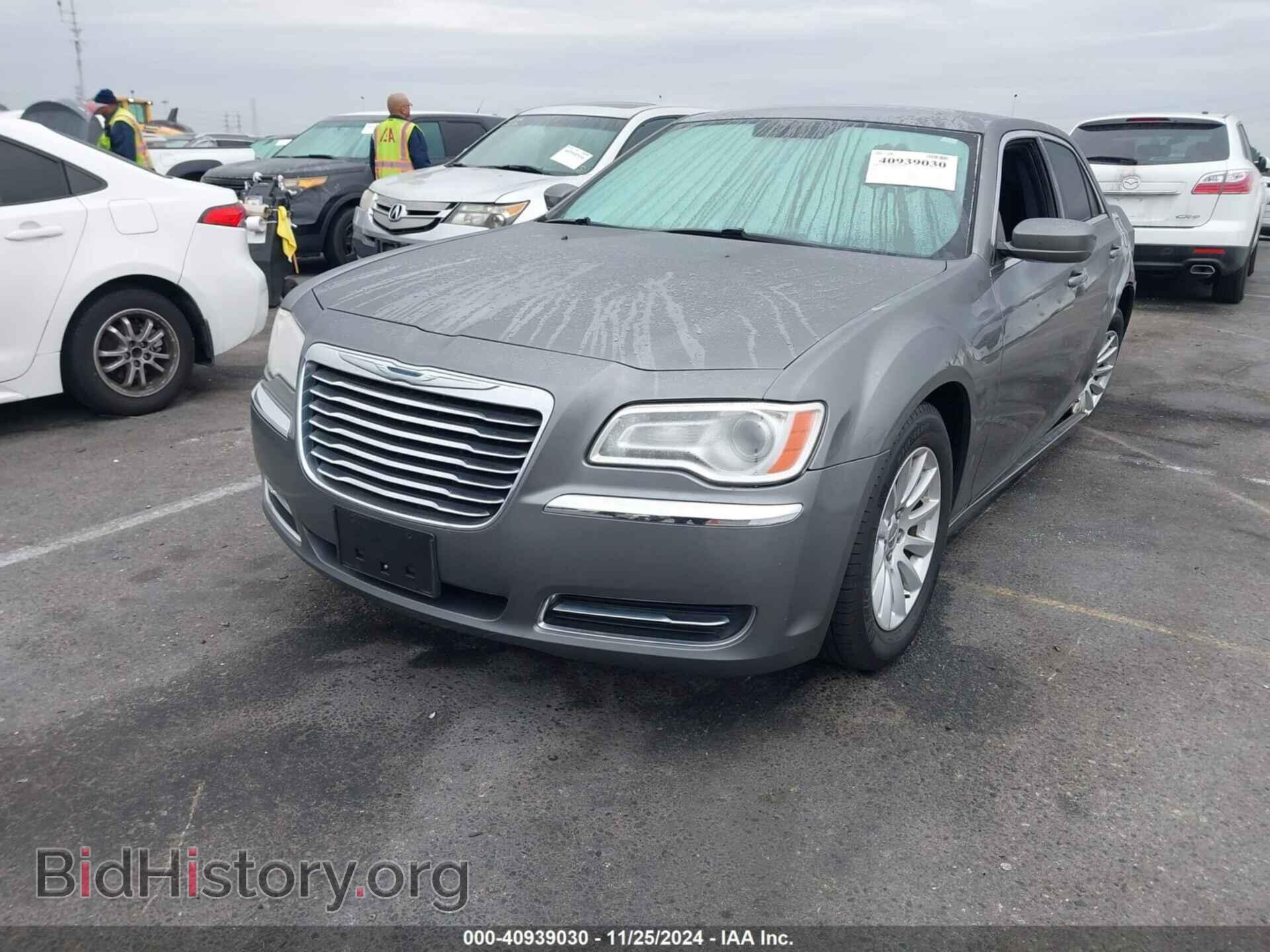 2012 CHRYSLER 300 - VIN: 2C3CCAAG1CH124367 - Фото 2