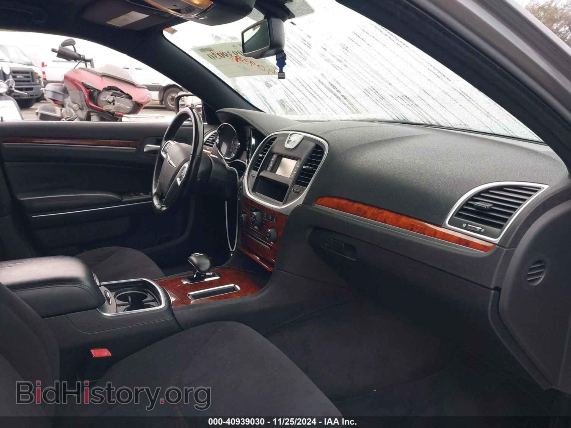 2012 CHRYSLER 300 - VIN: 2C3CCAAG1CH124367 - Фото 5