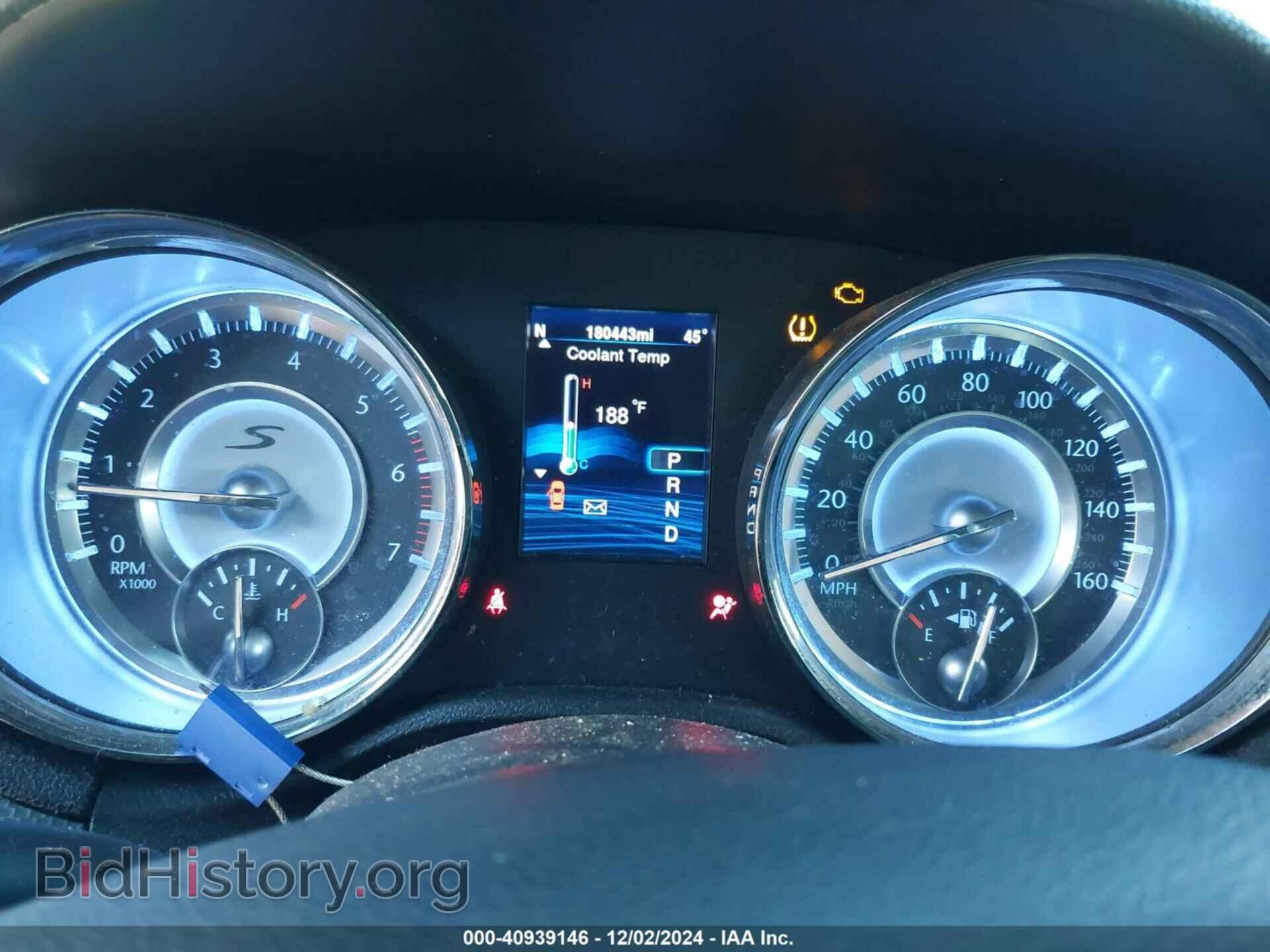 2014 CHRYSLER 300 - VIN: 2C3CCABT0EH260990 - Фото 7