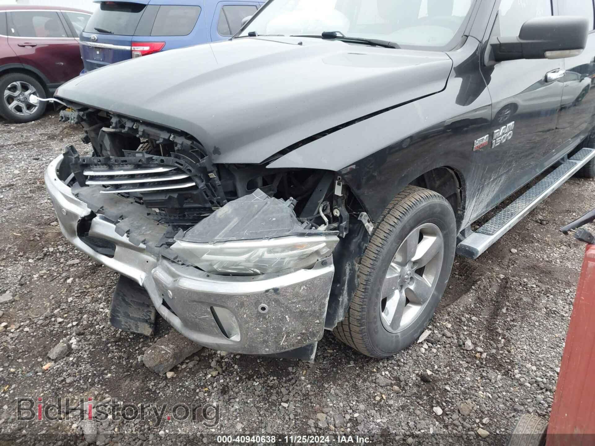 2017 RAM 1500 - VIN: 3C6RR7LT4HG746865 - Фото 2