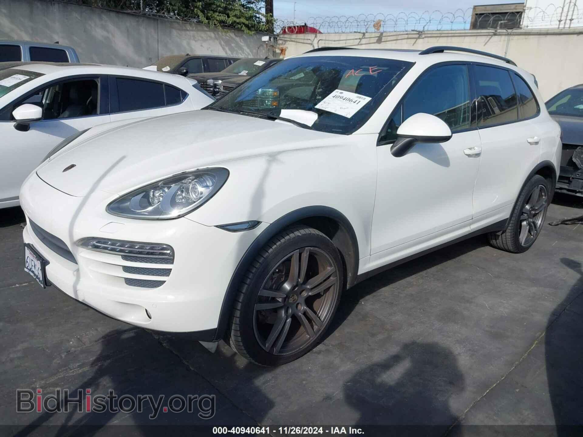 2012 PORSCHE CAYENNE - VIN: WP1AA2A28CLA04375 - Фото 2