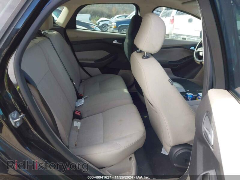 2016 Ford FOCUS (VIN 1FADP3K25GL204045) — photo 8 of 16